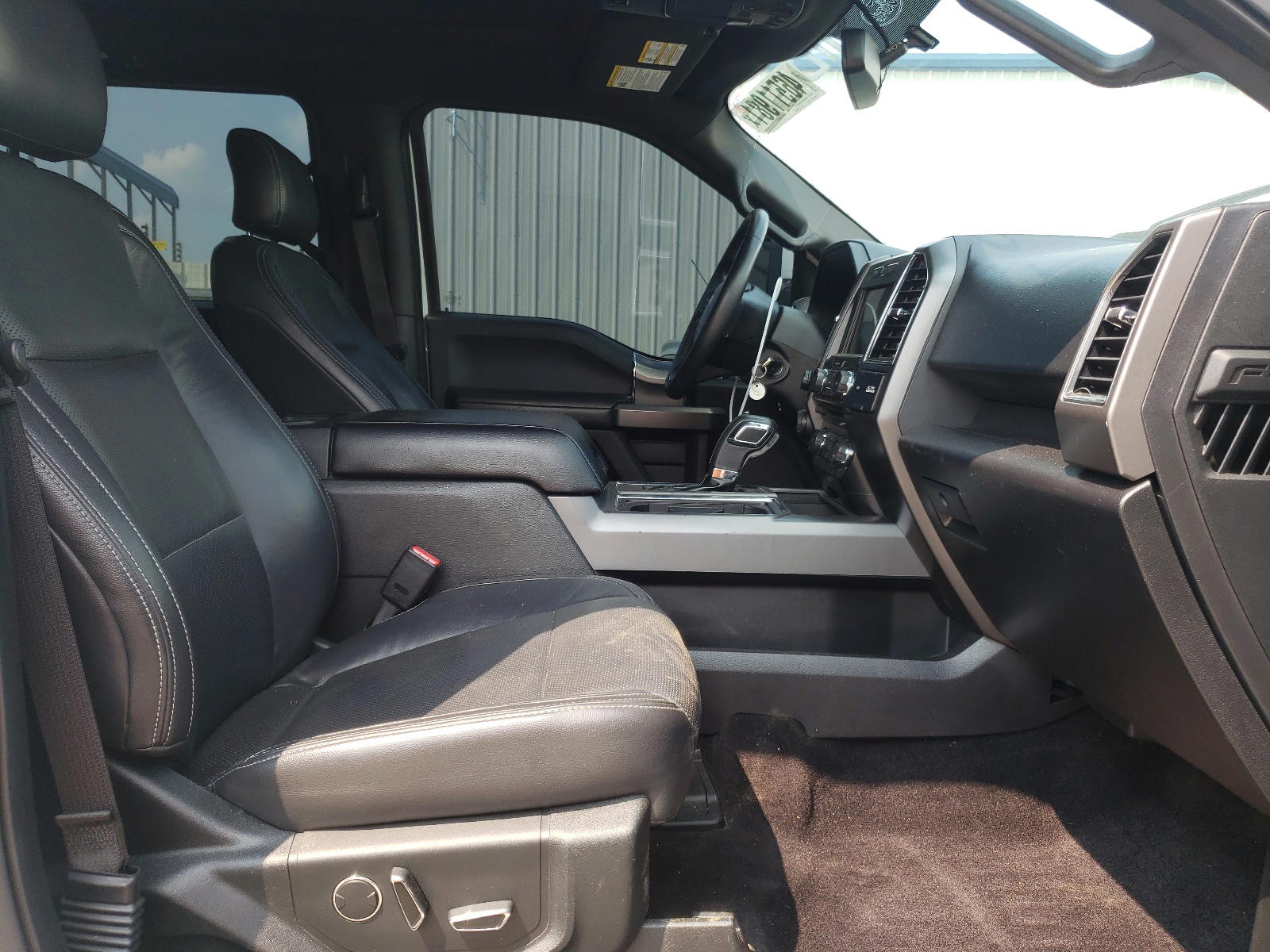 Photo 5 from auction – 2017 FORD F150 SUPER with VIN 1FTEW1EF2HFB31656