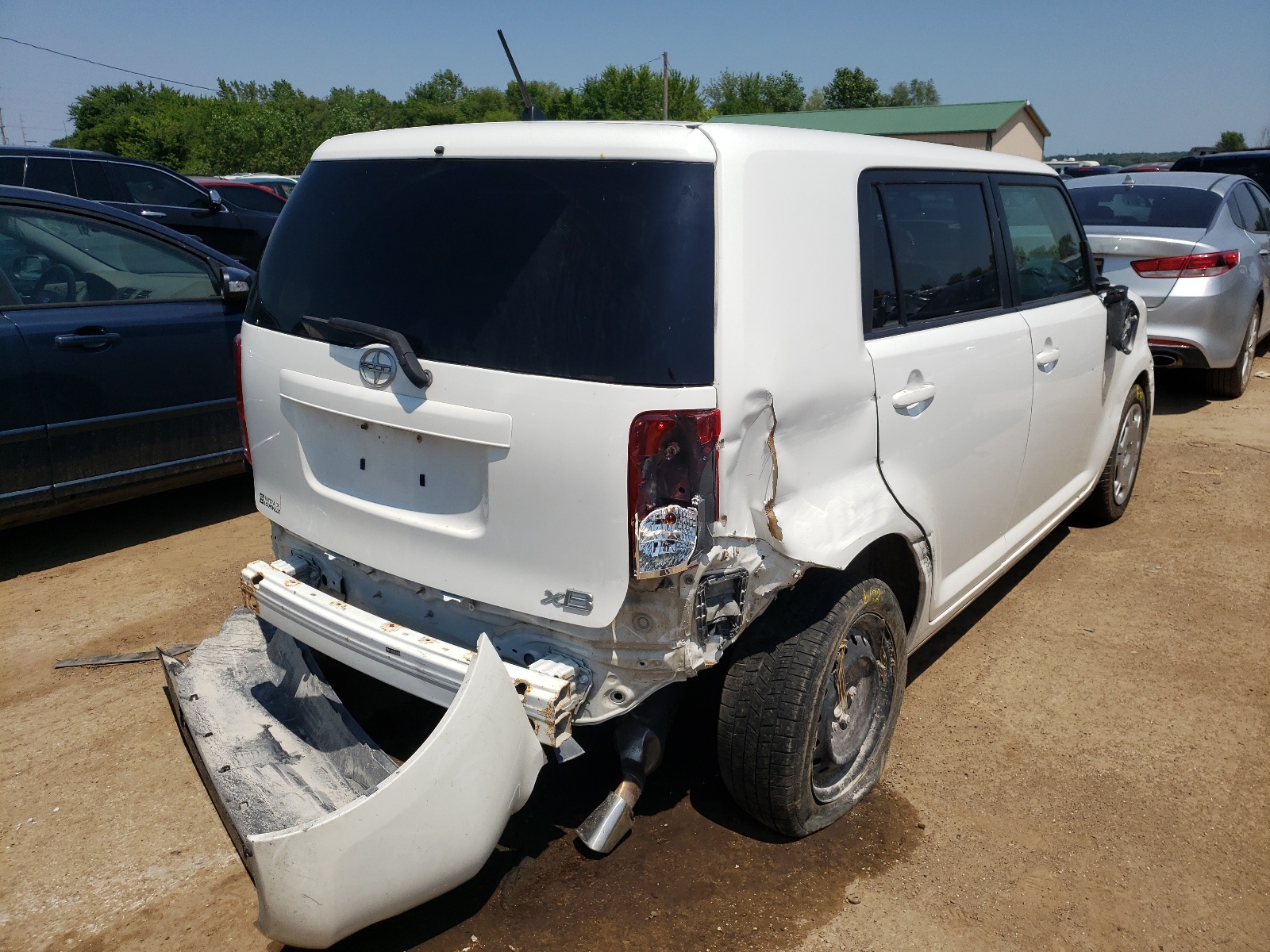 Photo 4 from auction – 2014 TOYOTA SCION XB with VIN JTLZE4FE3EJ054918