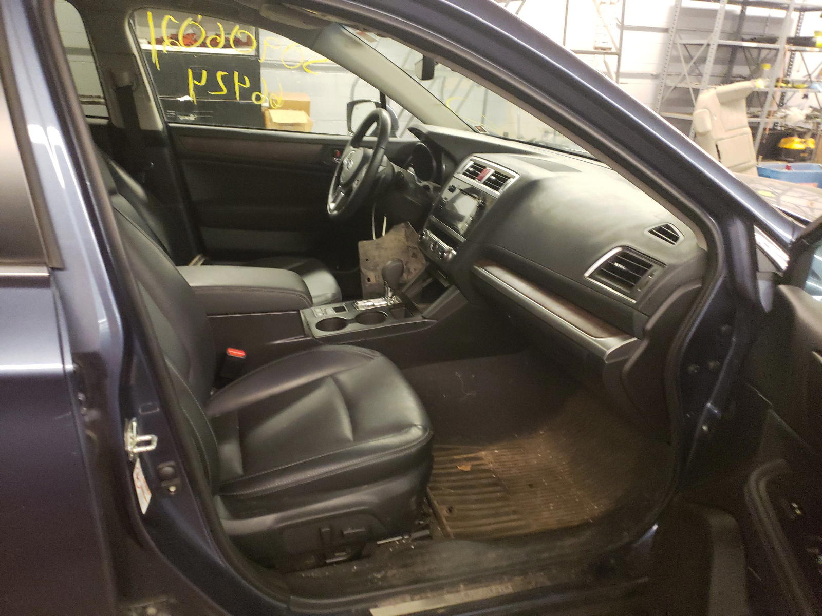 Photo 5 from auction – 2017 SUBARU OUTBACK 2. with VIN 4S4BSANC4H3305941