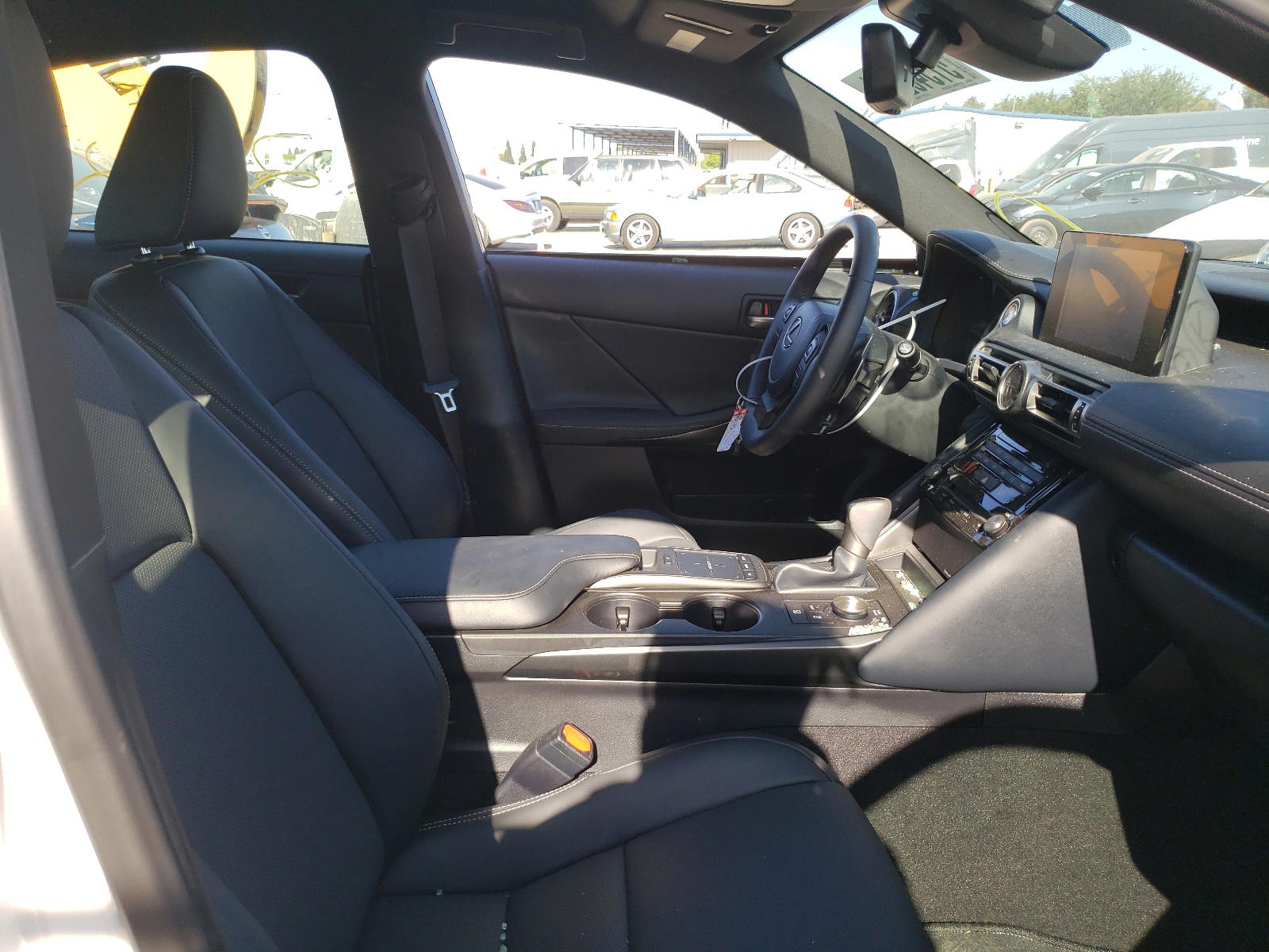 Photo 5 from auction – 2021 LEXUS IS 300 with VIN JTHAA1D22M5113782