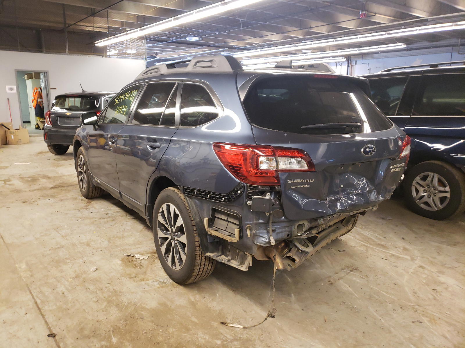 Photo 3 from auction – 2017 SUBARU OUTBACK 2. with VIN 4S4BSANC4H3305941