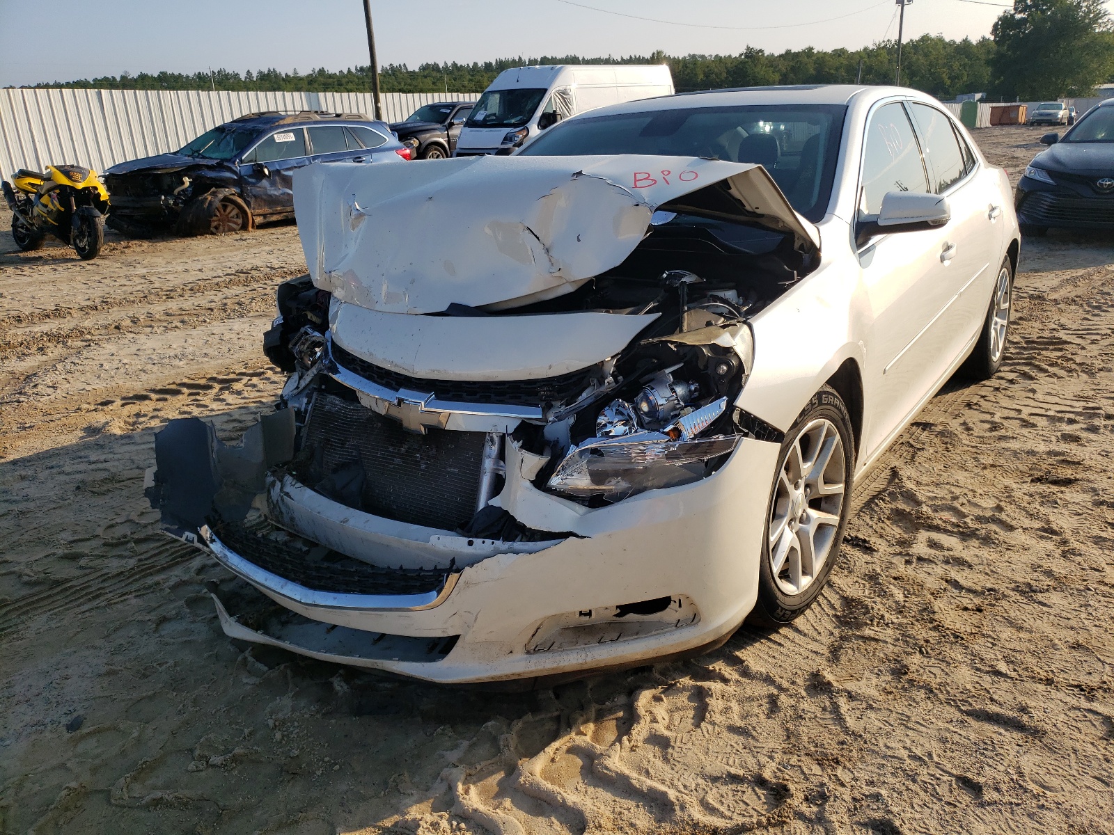 Photo 2 from auction – 2014 CHEVROLET MALIBU 1LT with VIN 1G11C5SL7EF256066