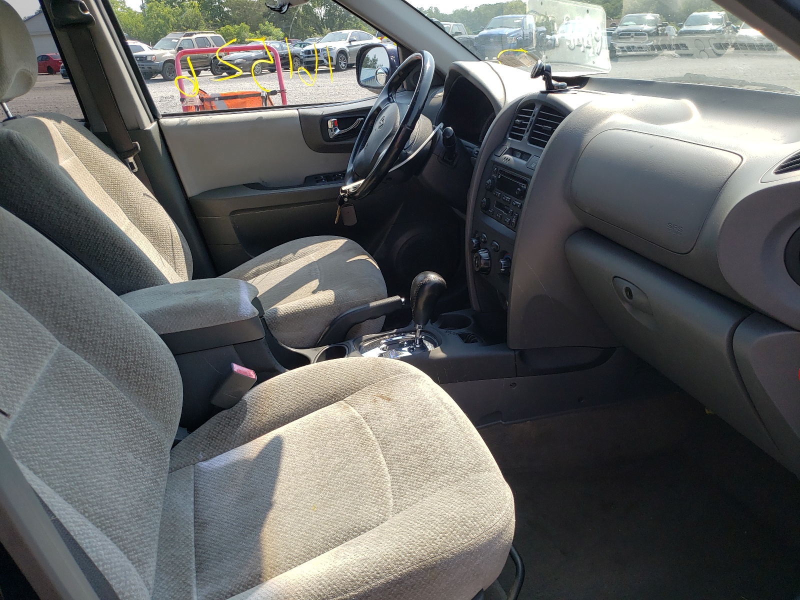 Photo 5 from auction – 2005 HYUNDAI SANTA FE with VIN KM8SC13D15U013811