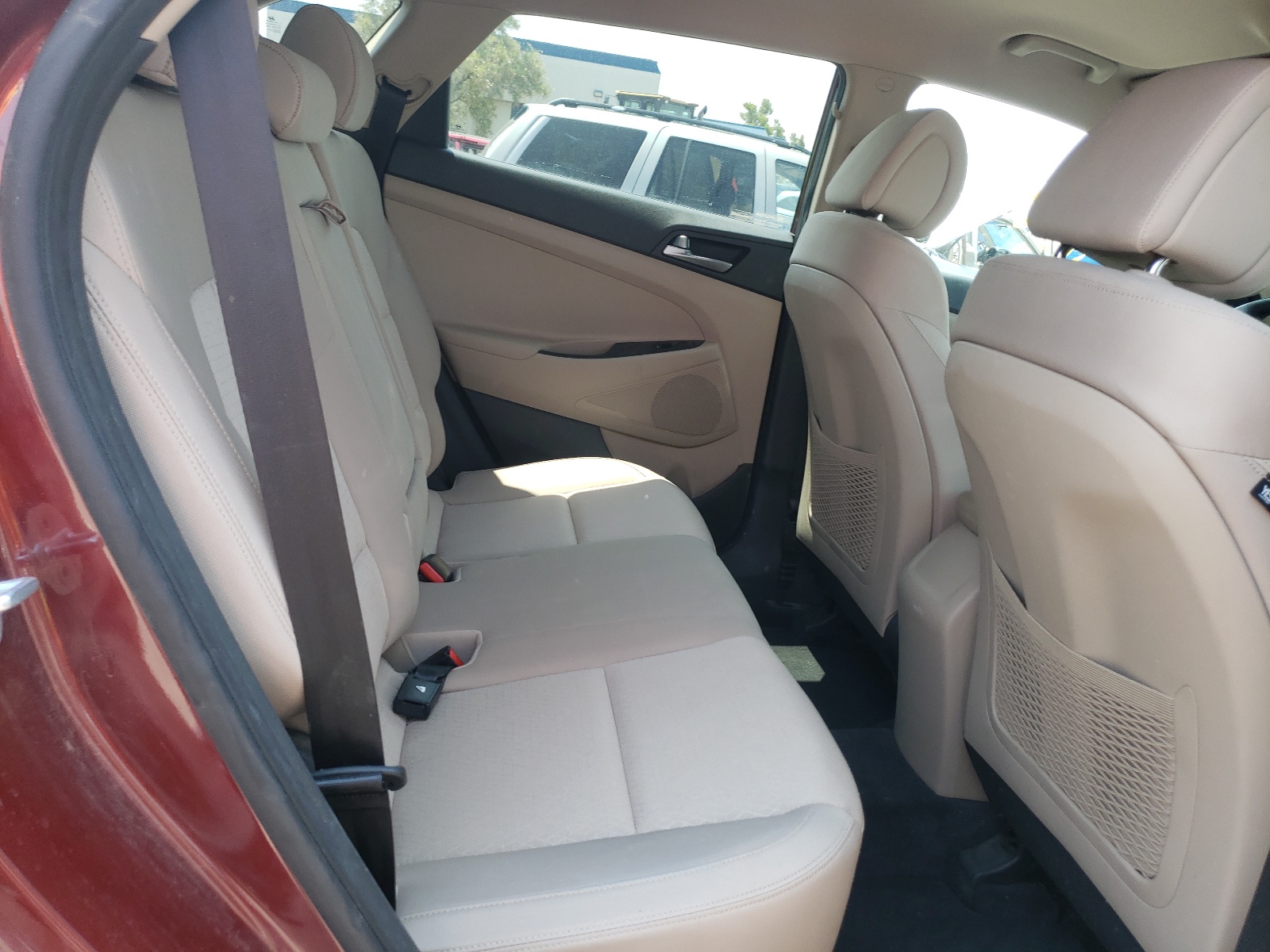 Photo 6 from auction – 2016 HYUNDAI TUCSON LIM with VIN KM8J3CA25GU048542