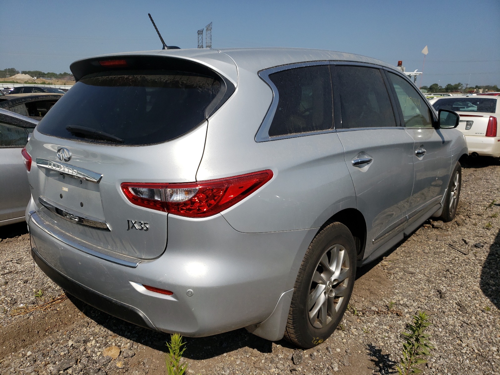 Photo 4 from auction – 2013 INFINITI JX35 with VIN 5N1AL0MM0DC304096