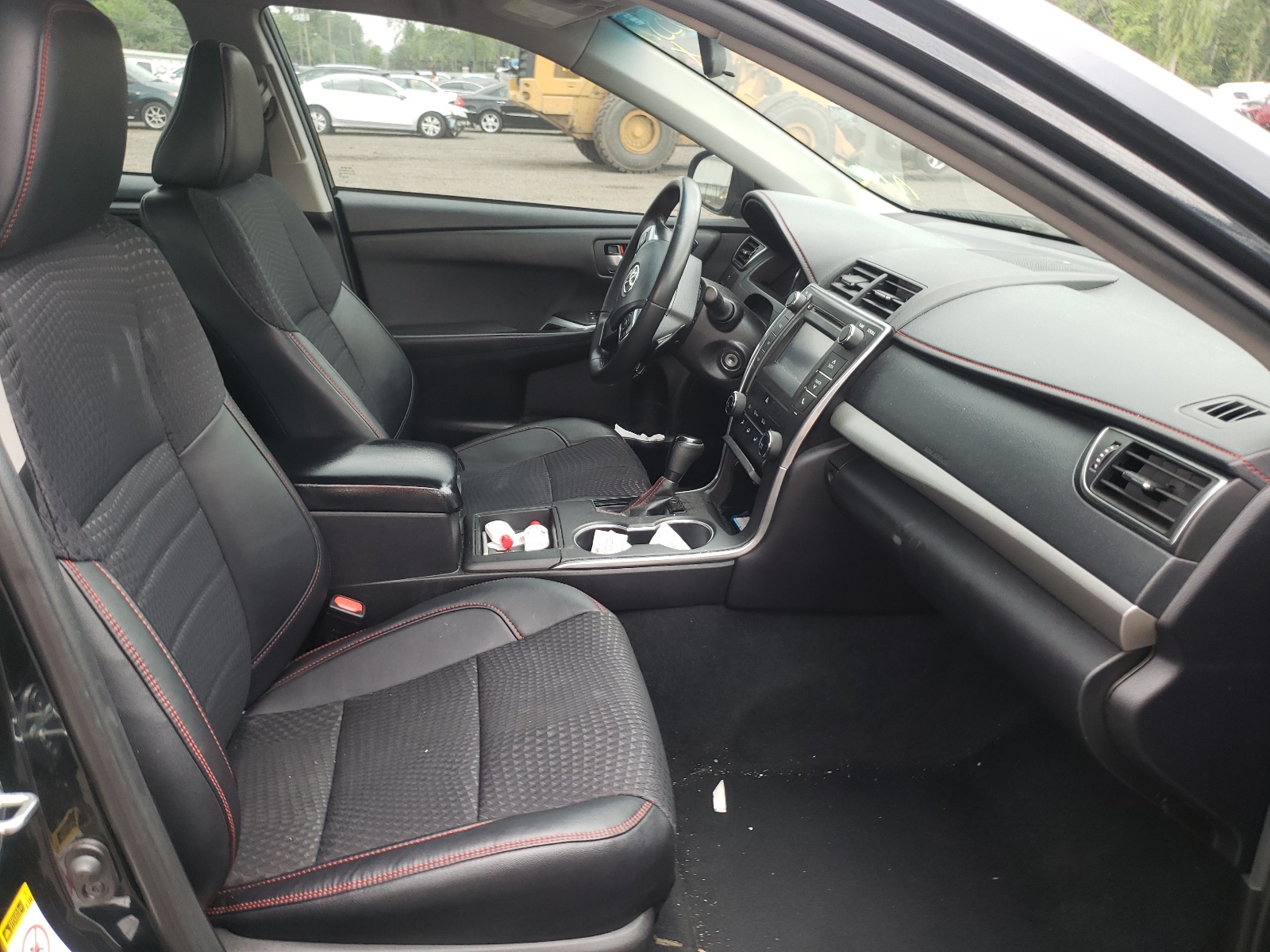 Photo 5 from auction – 2015 TOYOTA CAMRY LE with VIN 4T1BF1FK4FU065548