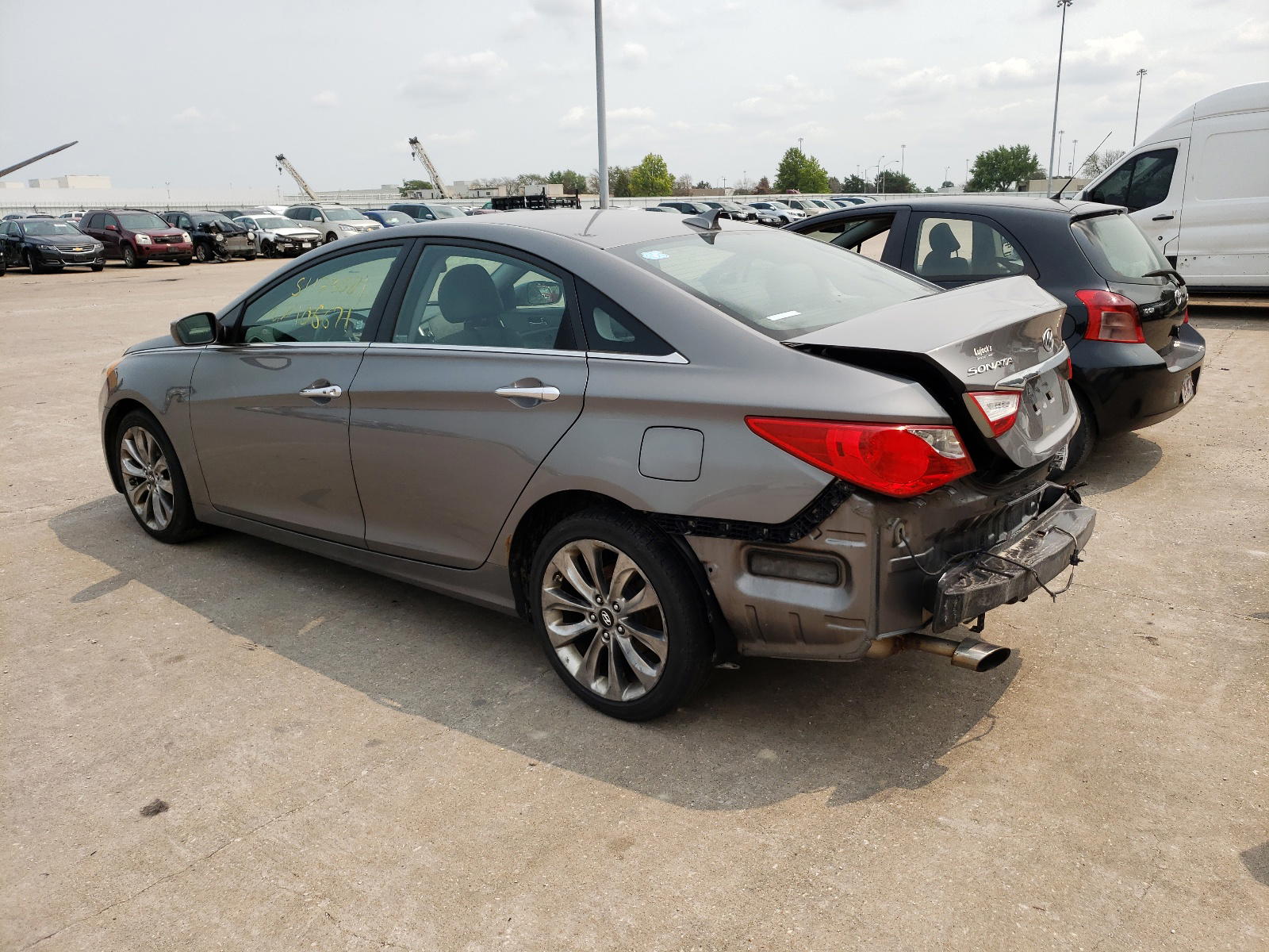 Photo 3 from auction – 2011 HYUNDAI SONATA SE with VIN 5NPEC4AC3BH068098