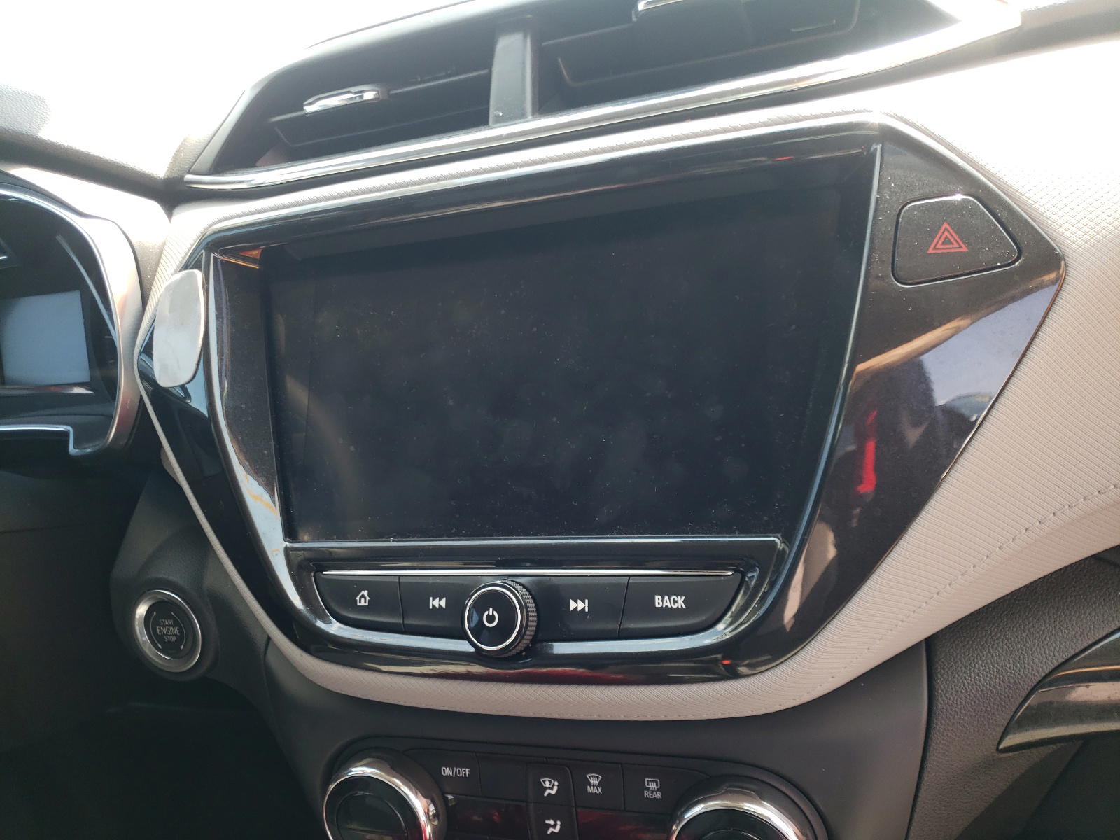 Photo 9 from auction – 2021 CHEVROLET TRAILBLAZE with VIN KL79MPSL5MB065011