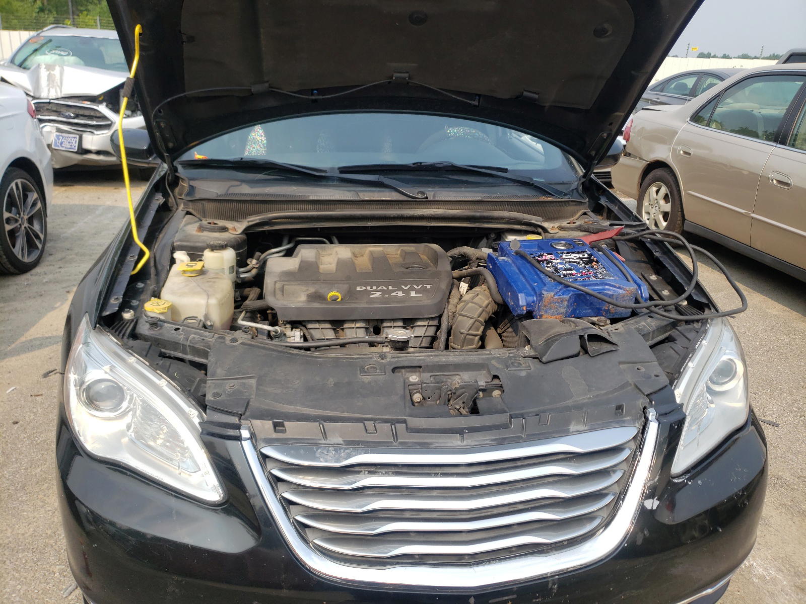 Photo 7 from auction – 2012 CHRYSLER 200 LX with VIN 1C3CCBAB1CN330225