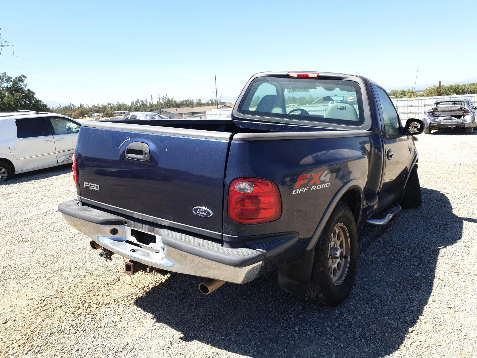 Photo 4 from auction – 2003 FORD F150 with VIN 1FTRF08L03KC00373