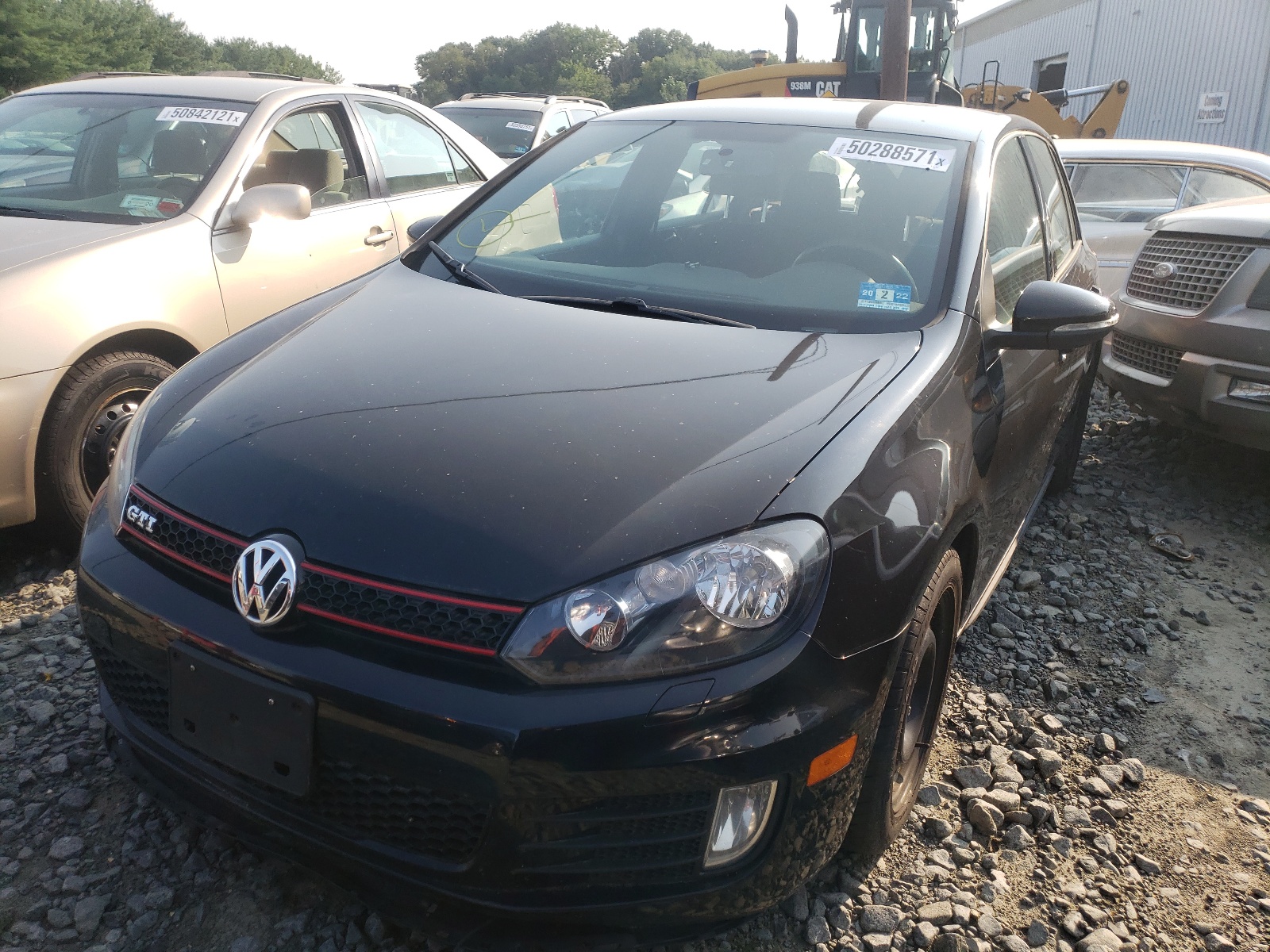 Photo 2 from auction – 2014 VOLKSWAGEN GTI with VIN WVWHD7AJ5EW007117