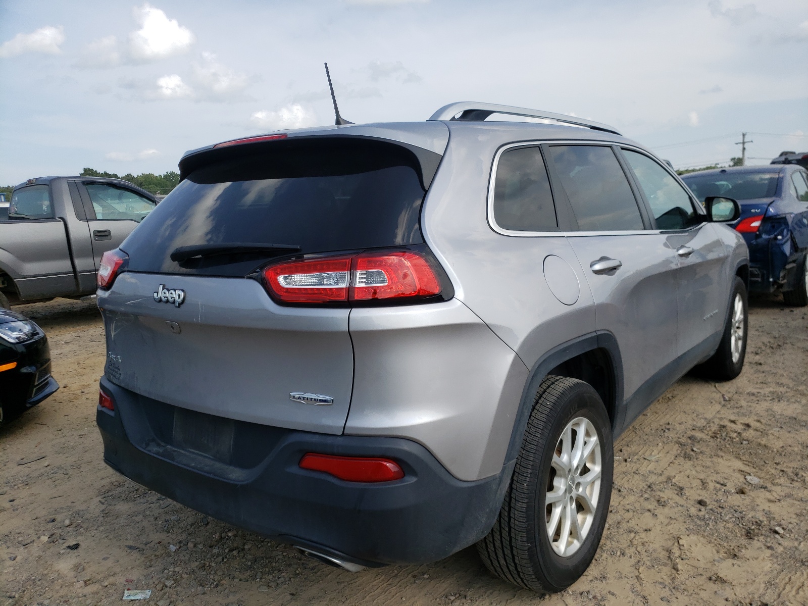 Photo 4 from auction – 2017 JEEP CHEROKEE L with VIN 1C4PJMCS9HD220354