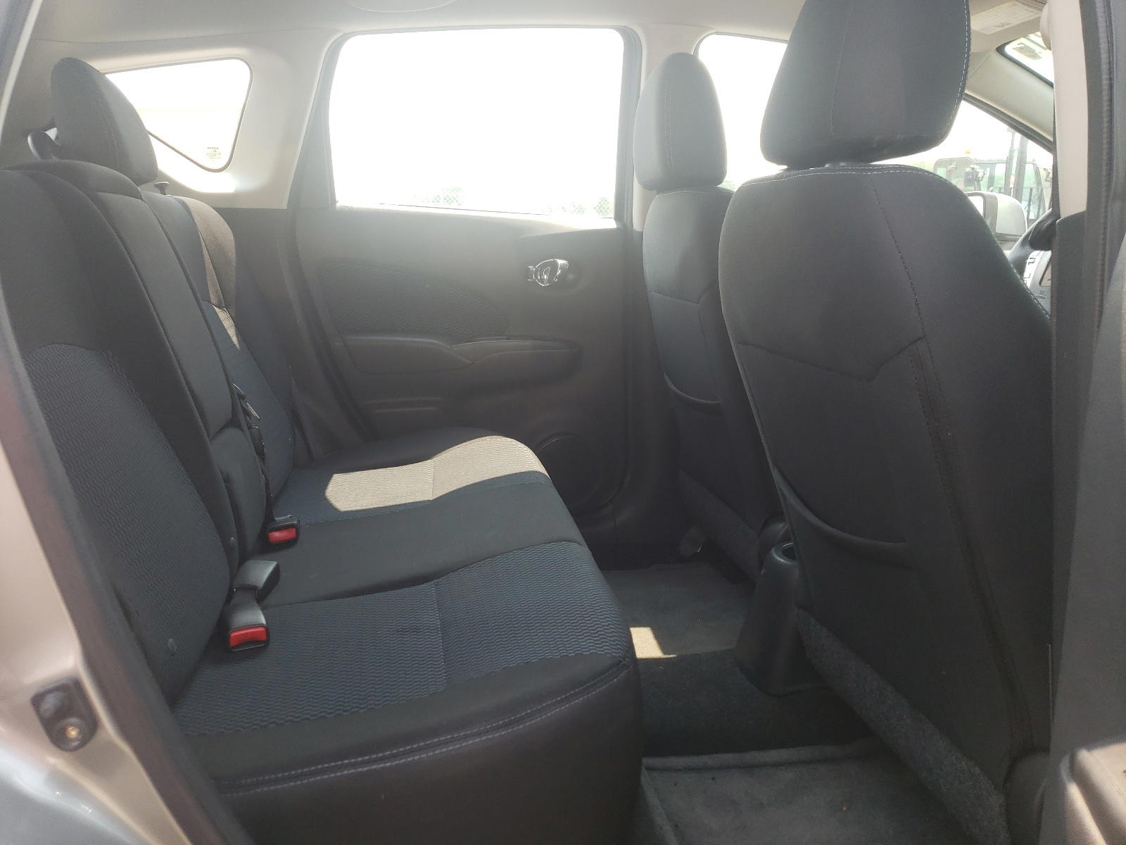 Photo 6 from auction – 2014 NISSAN VERSA NOTE with VIN 3N1CE2CP8EL401182