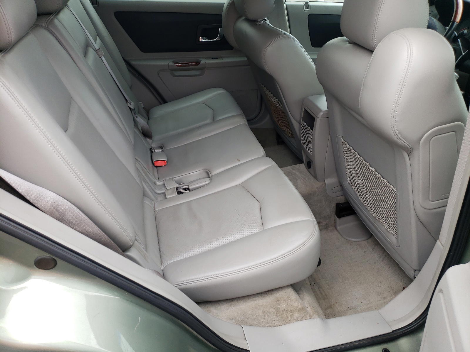 Photo 5 from auction – 2004 CADILLAC SRX with VIN 1GYEE637740163280
