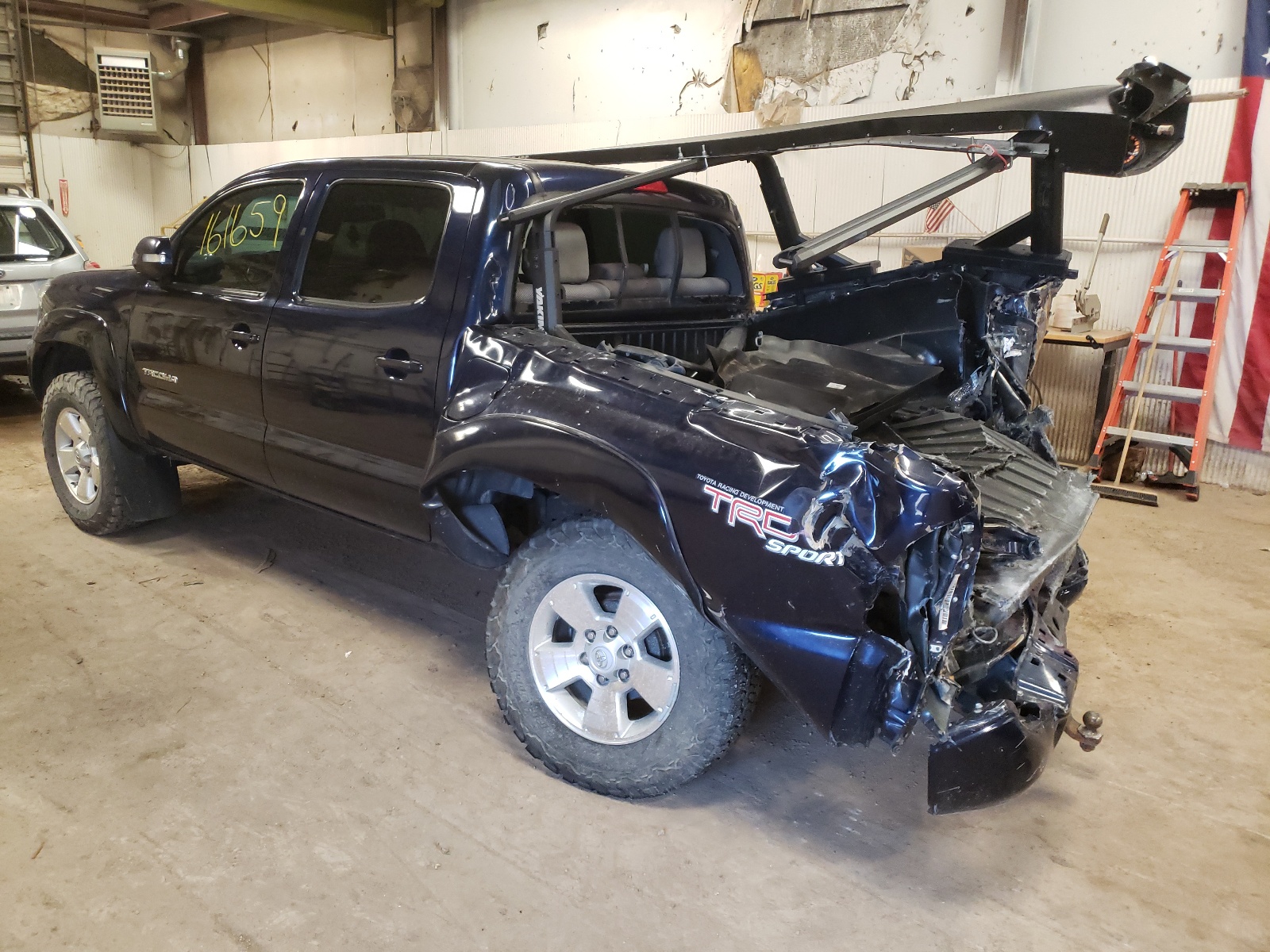 Photo 3 from auction – 2013 TOYOTA TACOMA DOU with VIN 5TFLU4EN5DX071396