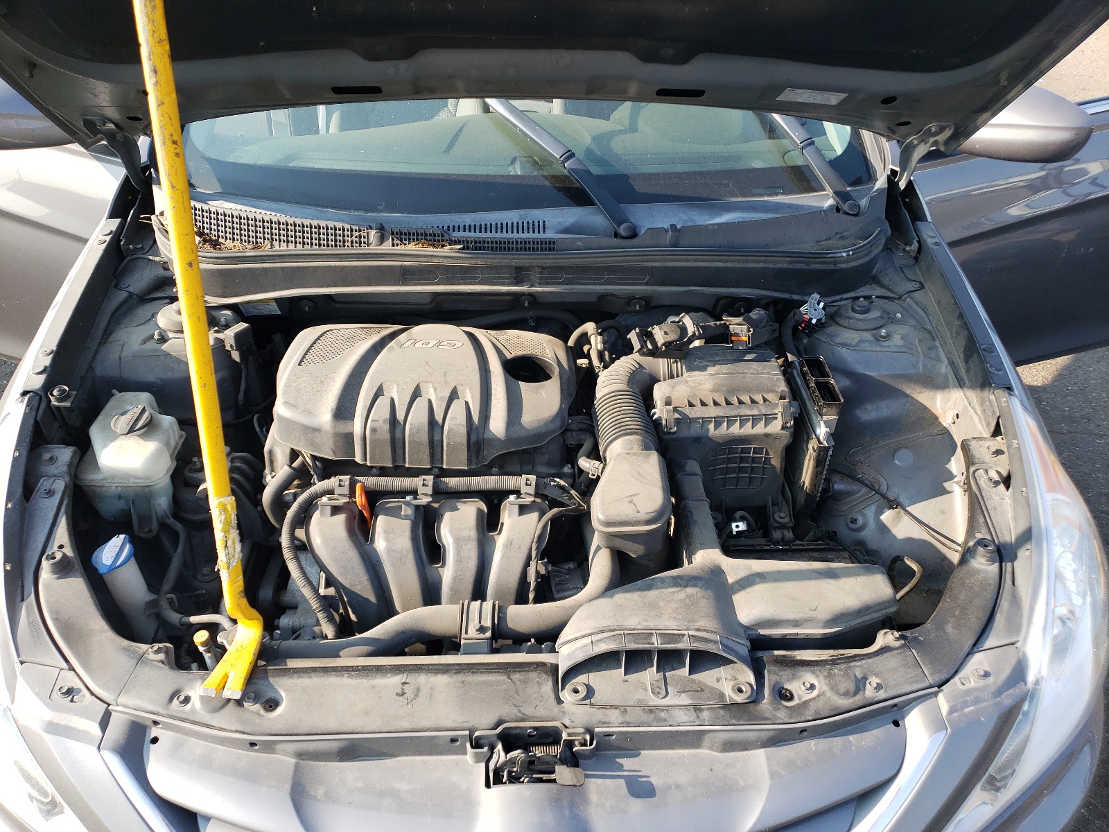 Photo 7 from auction – 2011 HYUNDAI SONATA GLS with VIN 5NPEB4AC8BH204213