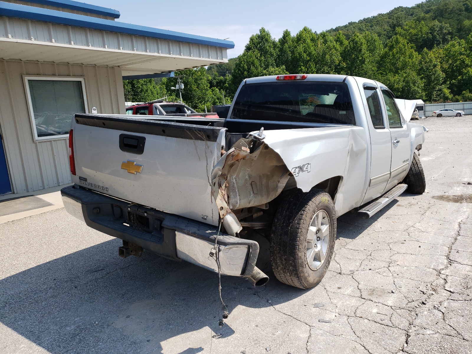 Photo 4 from auction – 2013 CHEVROLET SILVERADO with VIN 1GCRKSE78DZ127373