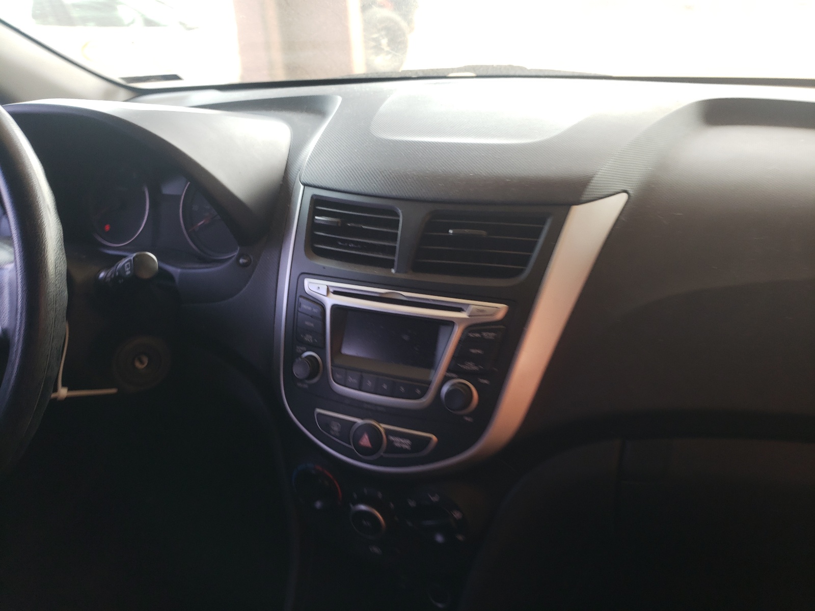 Photo 9 from auction – 2014 HYUNDAI ACCENT GLS with VIN KMHCT5AE1EU141070