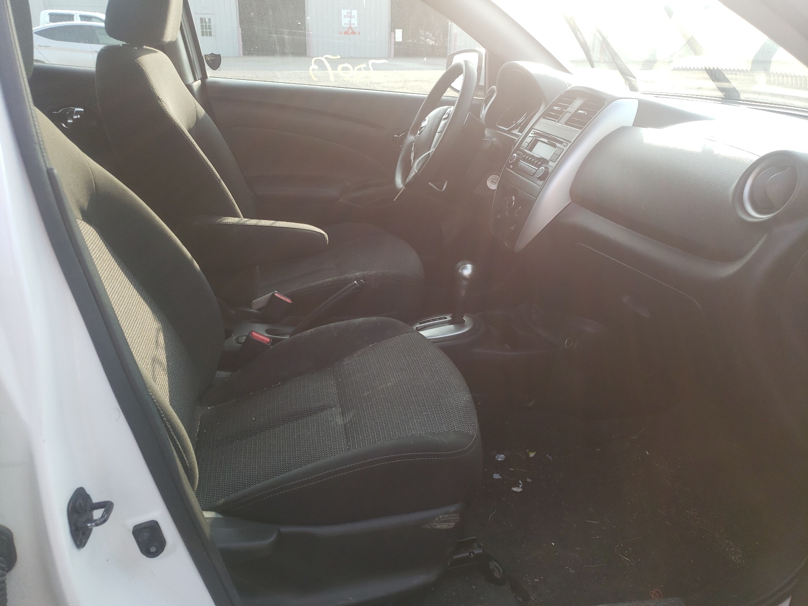 Photo 5 from auction – 2018 NISSAN VERSA S with VIN 3N1CN7AP7JL833742