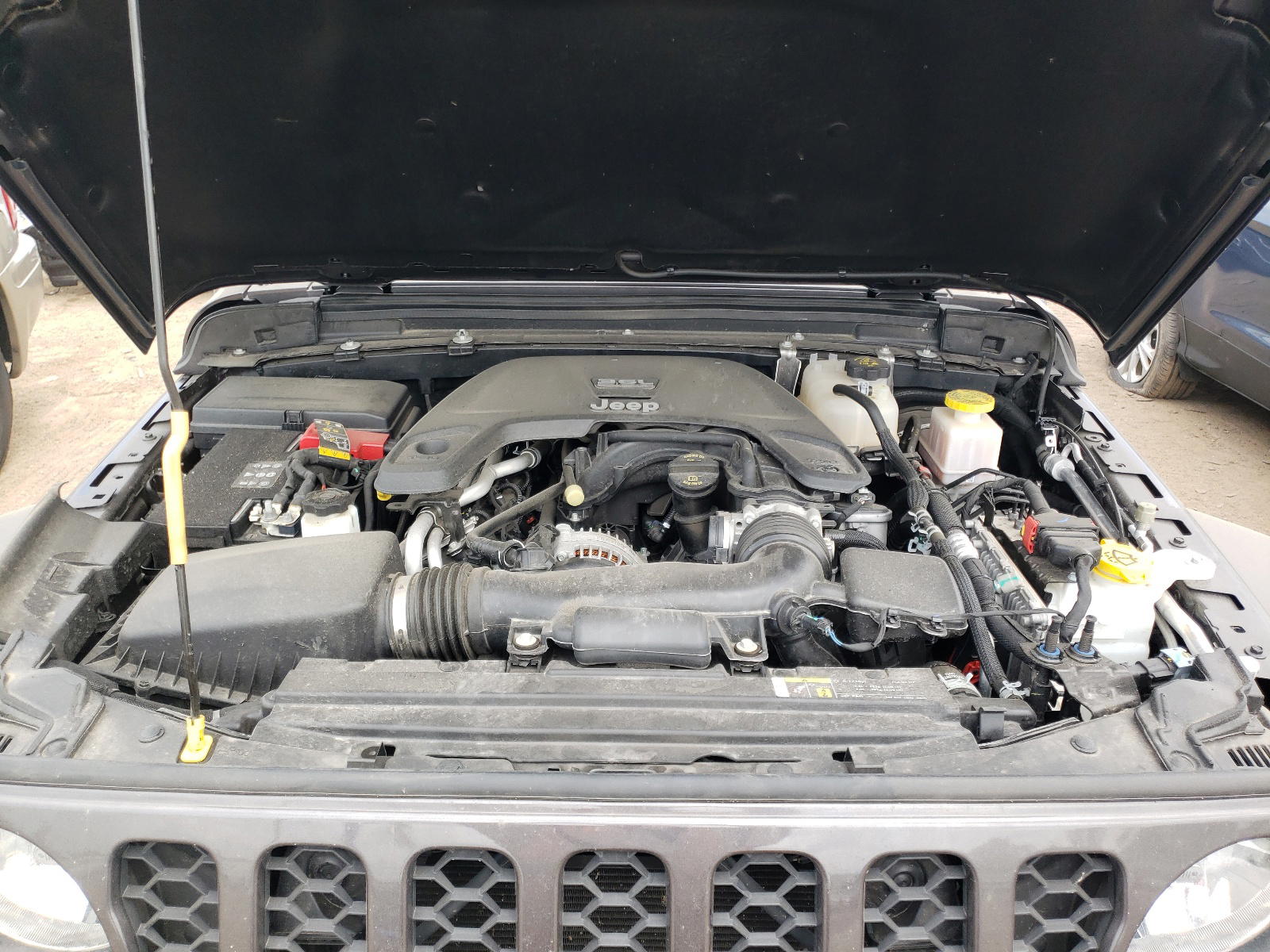 Photo 7 from auction – 2020 JEEP GLADIATOR with VIN 1C6HJTAG9LL191036