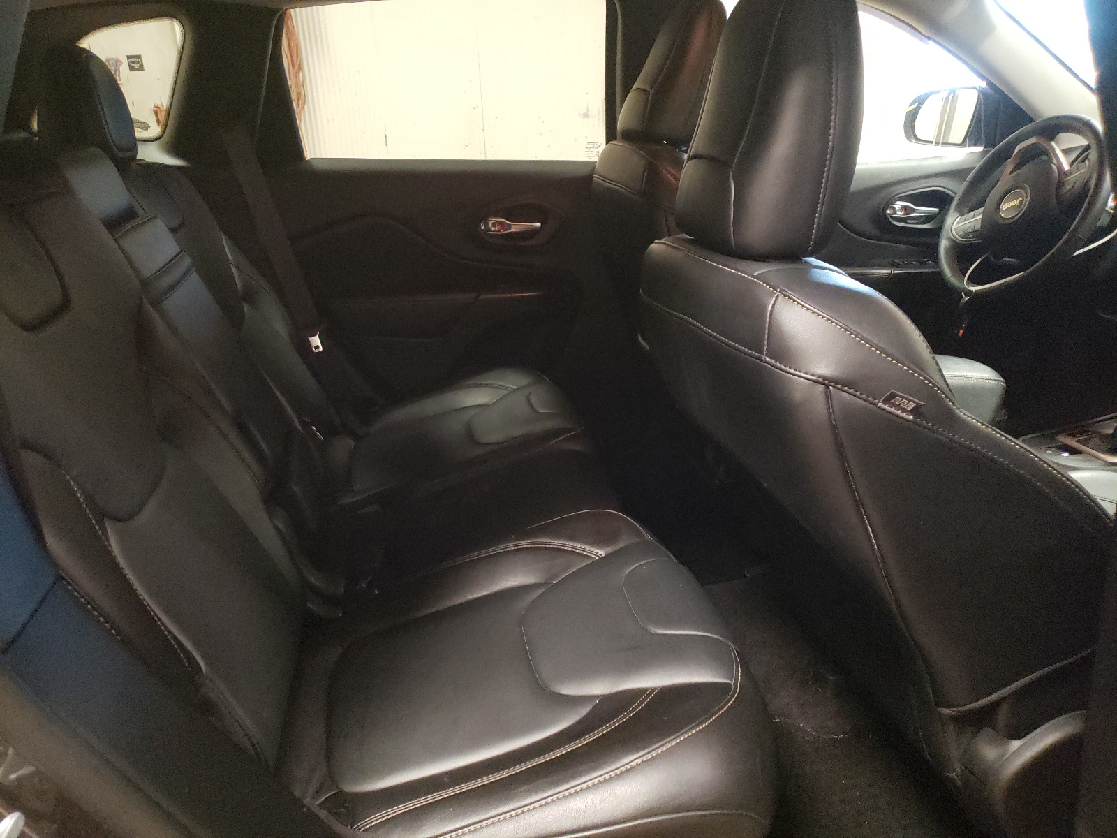 Photo 6 from auction – 2015 JEEP CHEROKEE L with VIN 1C4PJMCS5FW610479