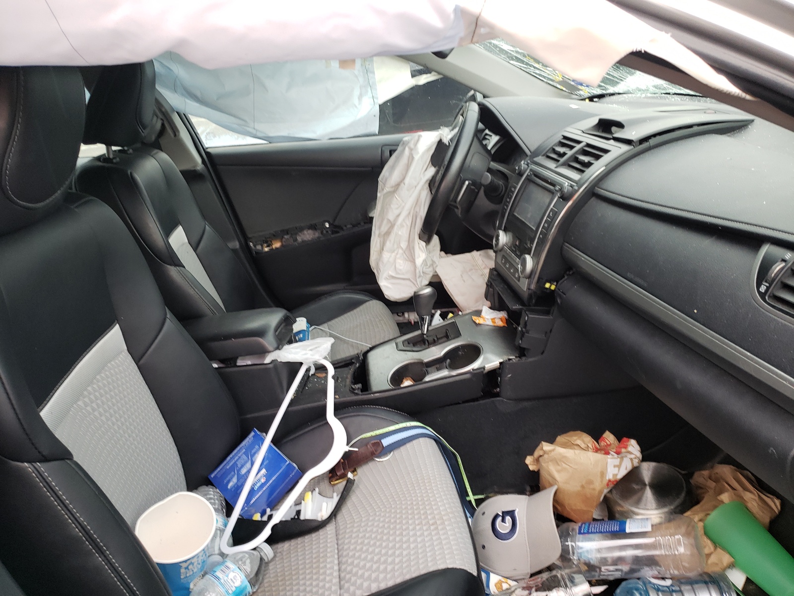 Photo 5 from auction – 2014 TOYOTA CAMRY L with VIN 4T1BF1FK4EU340026
