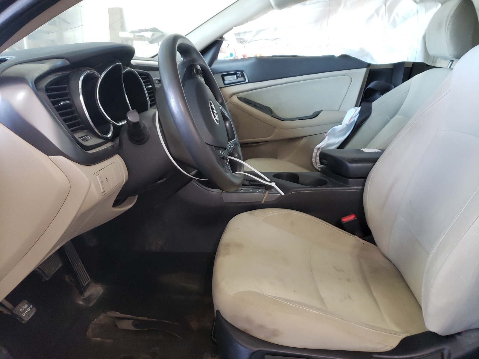 Photo 5 from auction – 2013 KIA OPTIMA LX with VIN 5XXGM4A79DG257894