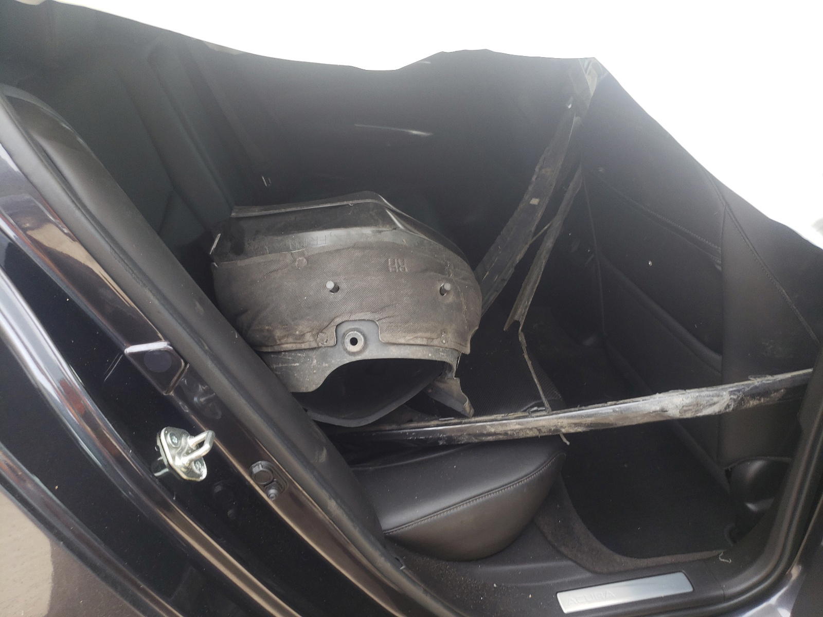 Photo 6 from auction – 2015 ACURA TLX TECH with VIN 19UUB2F51FA010390