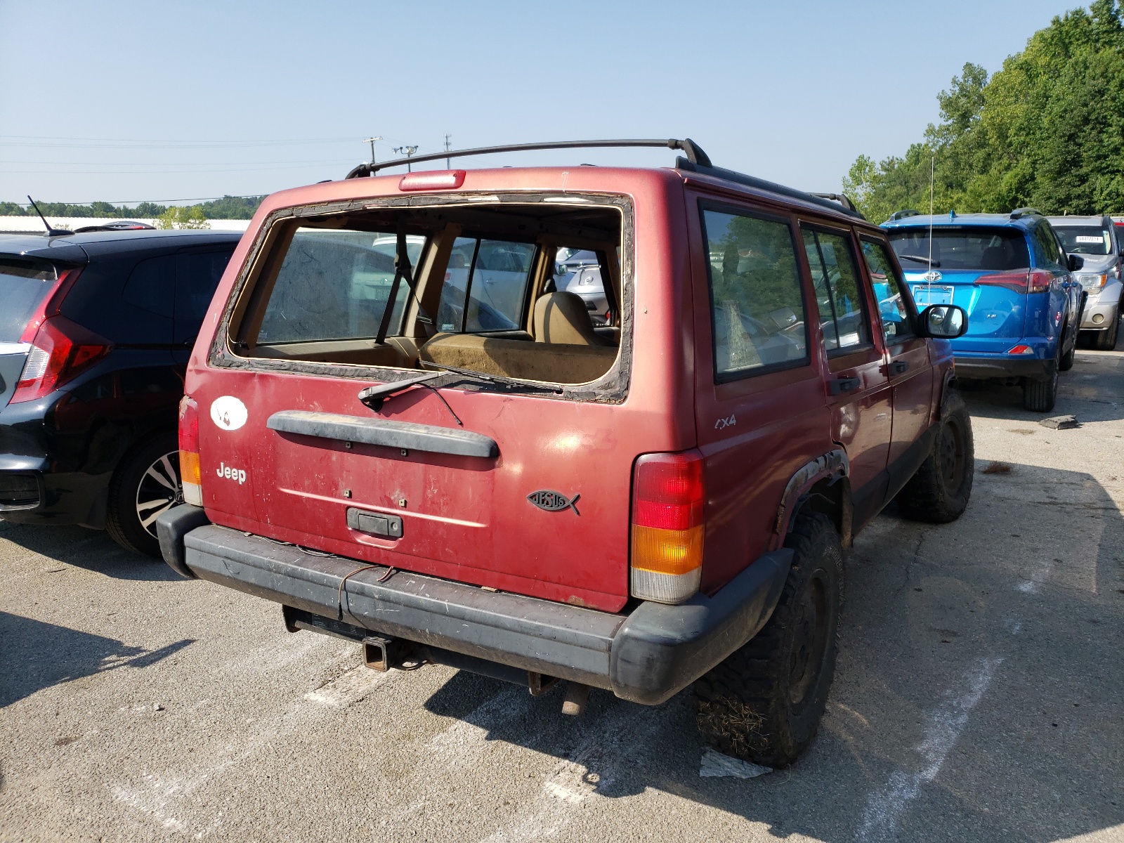 Photo 4 from auction – 1998 JEEP CHEROKEE S with VIN 1J4FJ28P4WL115304