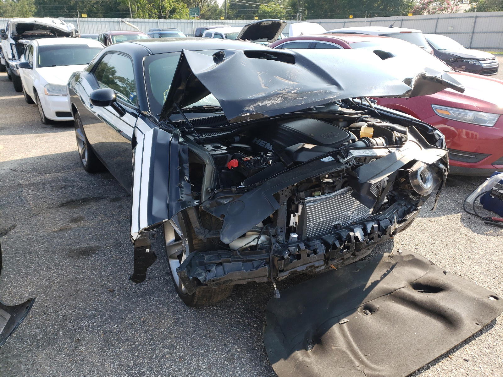 DODGE CHALLENGER 2015 with VIN 2C3CDZAT6FH703142 - Photo from auction