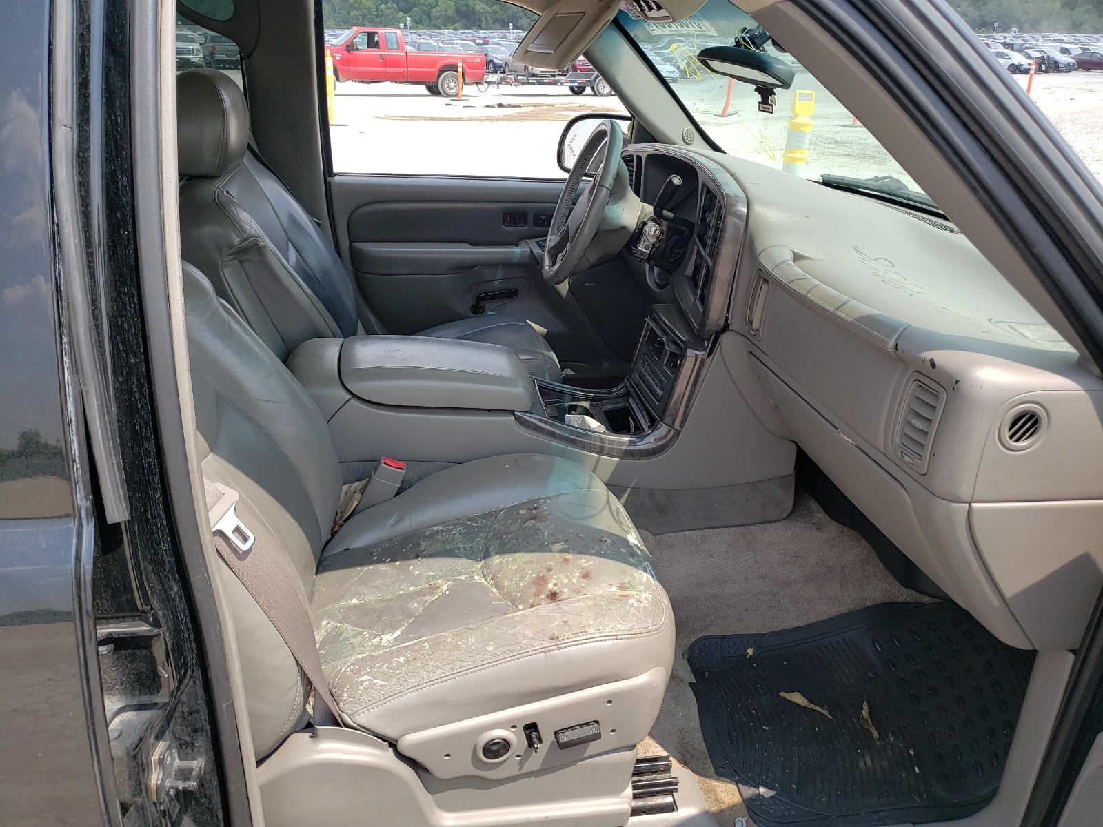 Photo 5 from auction – 2003 GMC YUKON DENA with VIN 1GKEK63U13J314518