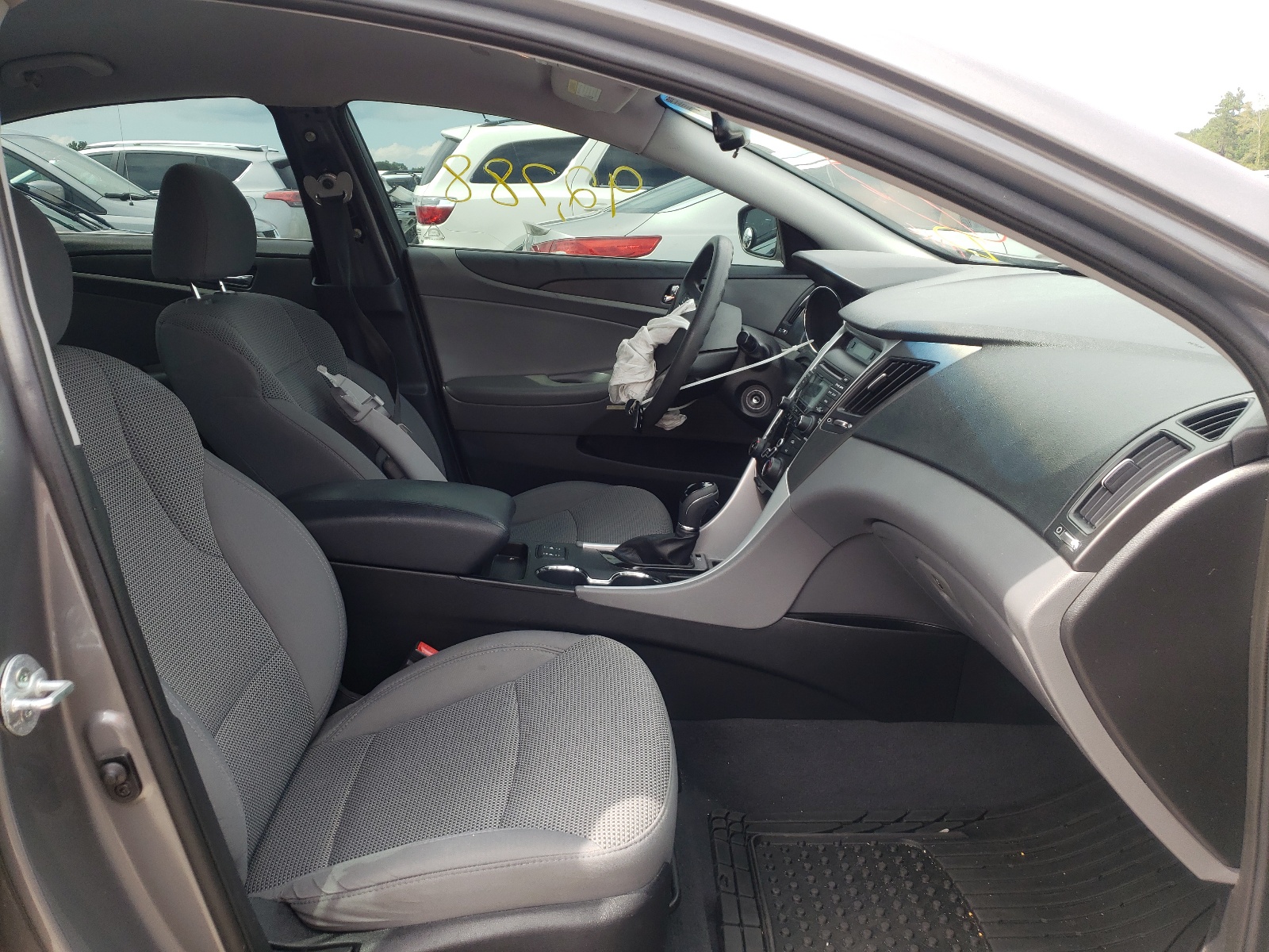Photo 5 from auction – 2013 HYUNDAI SONATA GLS with VIN 5NPEB4AC4DH761820
