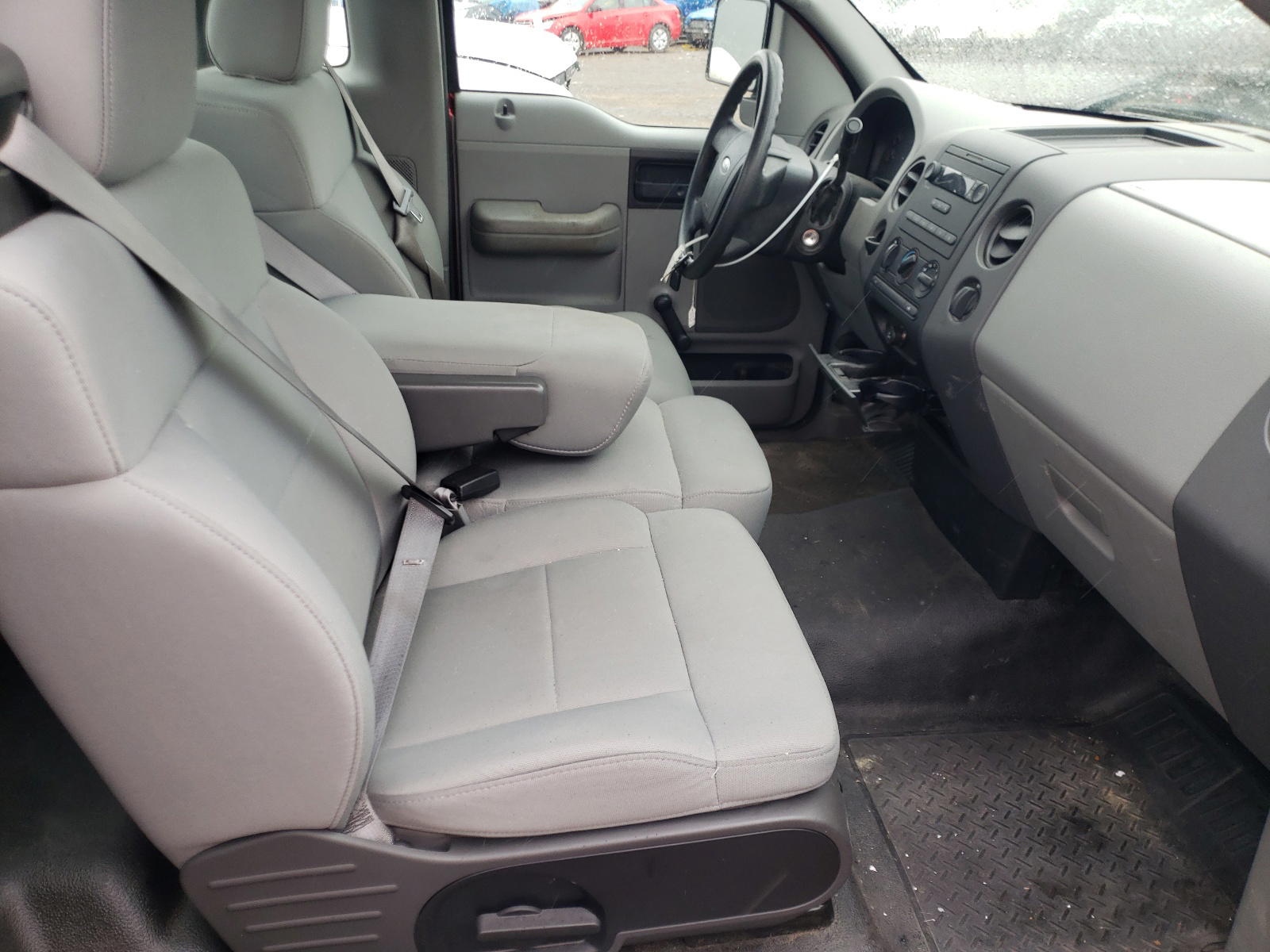 Photo 5 from auction – 2007 FORD F150 with VIN 1FTRF12227NA71093