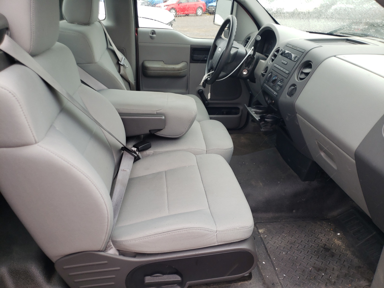صورة رقم 5 من المزاد - 2007 FORD F150 مع VIN 1FTRF12227NA71093
