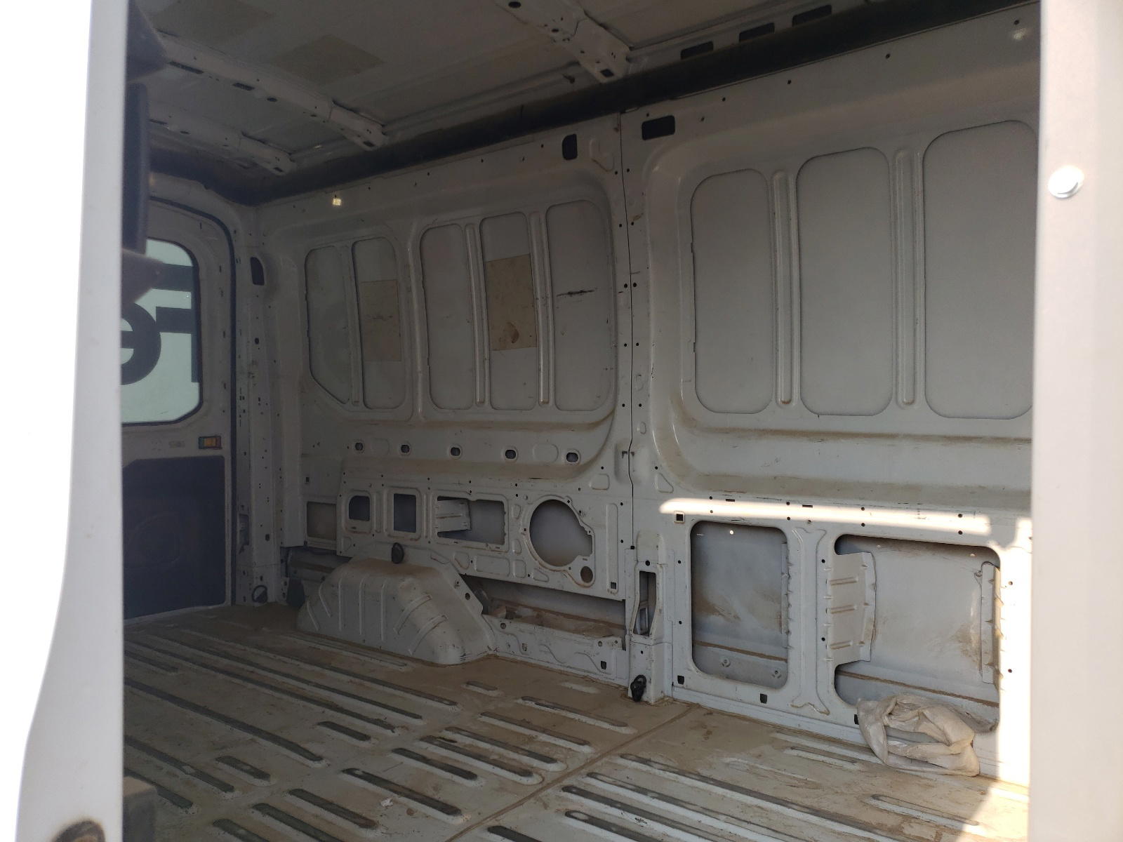 Photo 6 from auction – 2018 FORD TRANSIT T- with VIN 1FTYR2CM7JKA55537