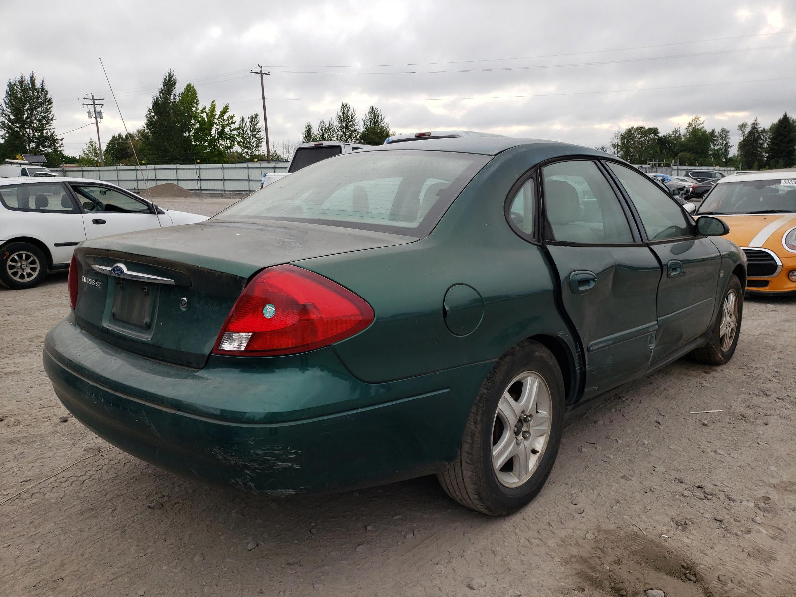 Photo 4 from auction – 2000 FORD TAURUS with VIN 1FAFP56S3YA125162