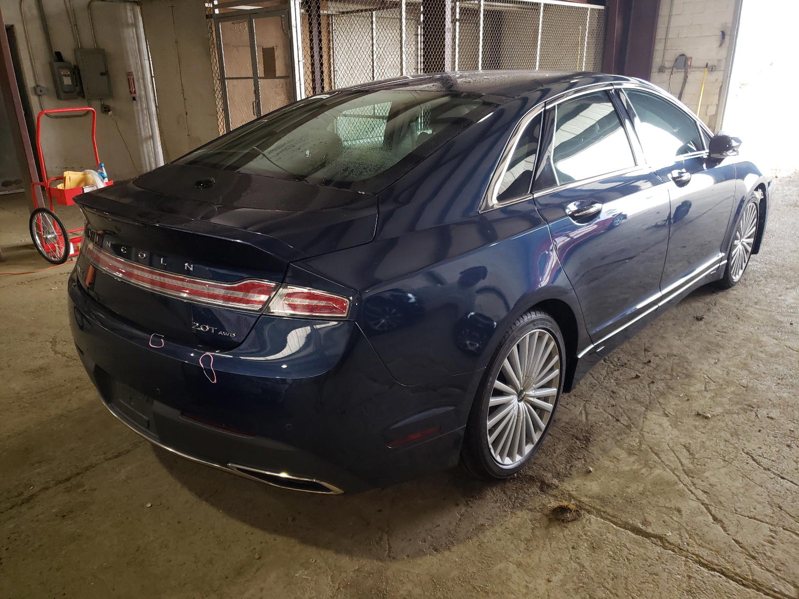 Photo 4 from auction – 2017 LINCOLN MKZ with VIN 3LN6L5F93HR645074