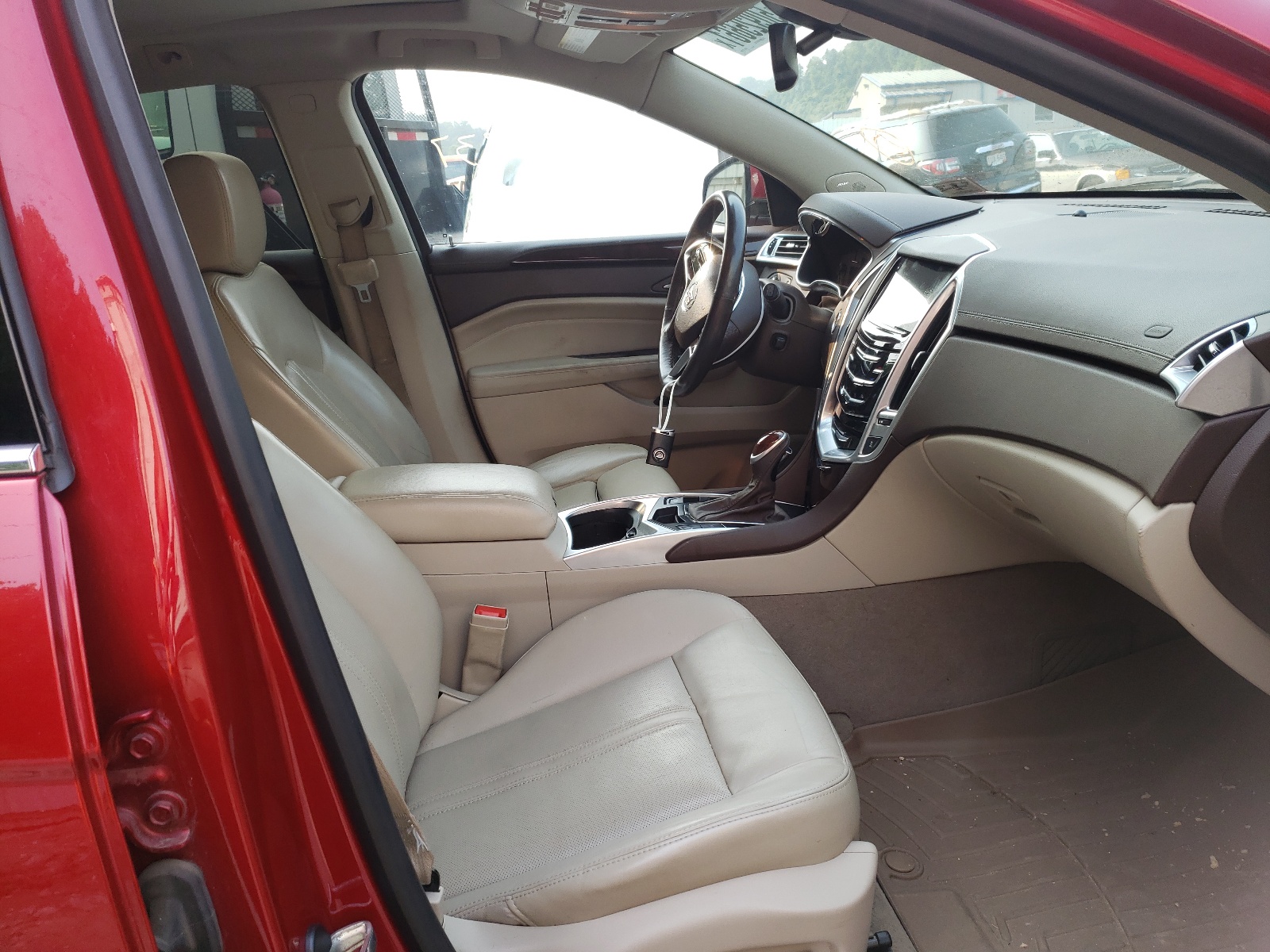 Photo 5 from auction – 2014 CADILLAC SRX LUXURY with VIN 3GYFNBE35ES581256