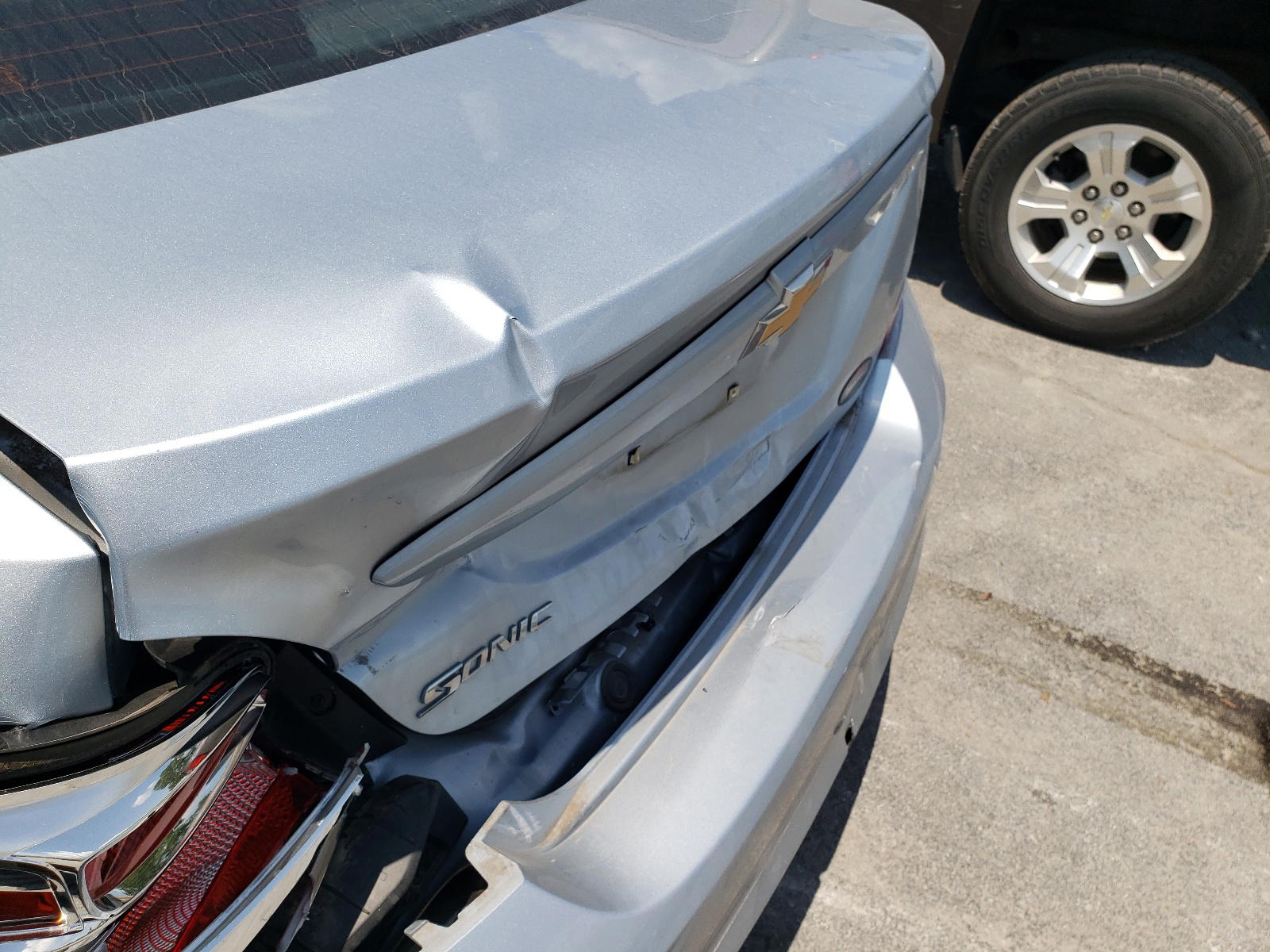 Photo 9 from auction – 2017 CHEVROLET SONIC LS with VIN 1G1JB5SH1H4160495