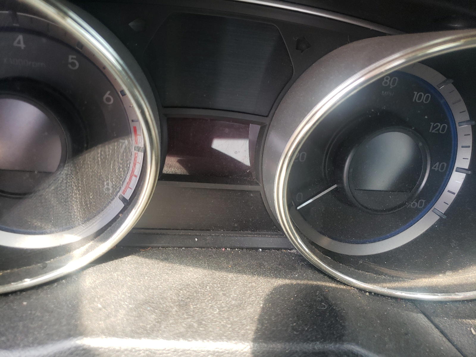 Photo 8 from auction – 2012 HYUNDAI SONATA SE with VIN 5NPEC4AB2CH405921