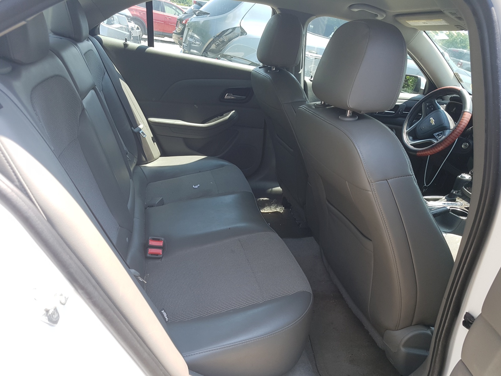 Photo 6 from auction – 2015 CHEVROLET MALIBU 1LT with VIN 1G11C5SL6FU138734