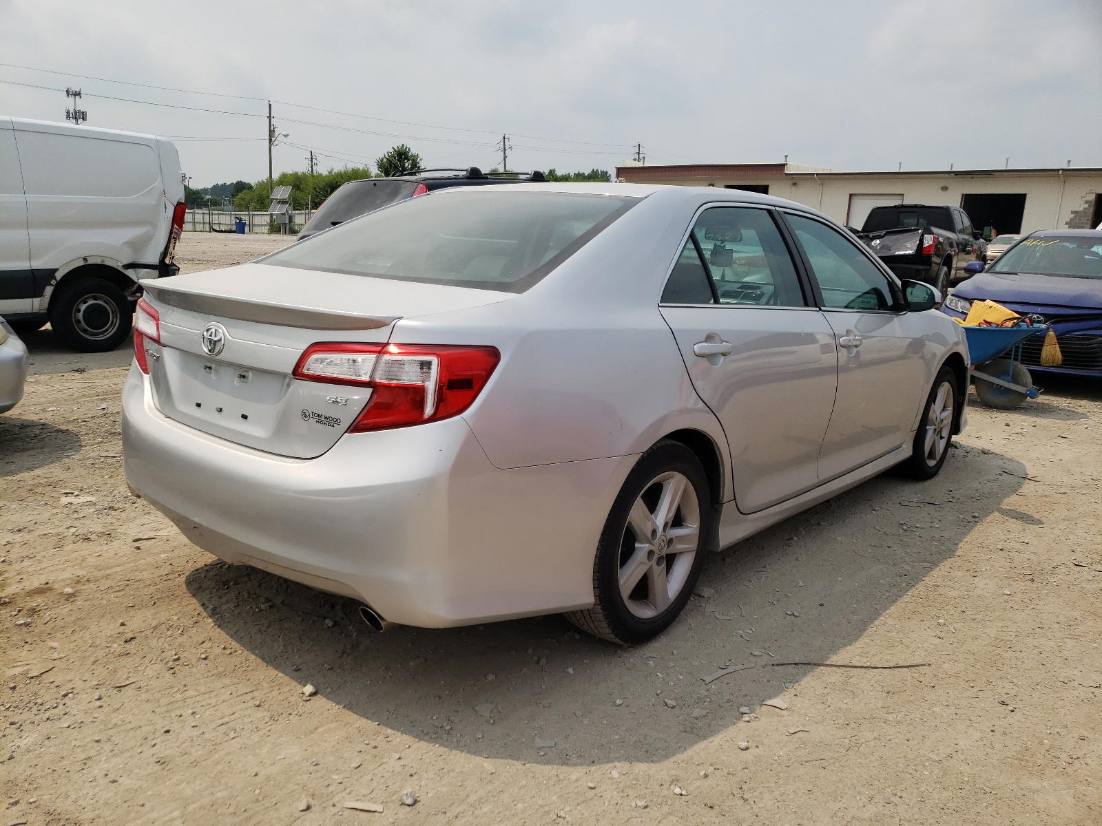 Photo 4 from auction – 2012 TOYOTA CAMRY with VIN 4T1BF1FK2CU121305