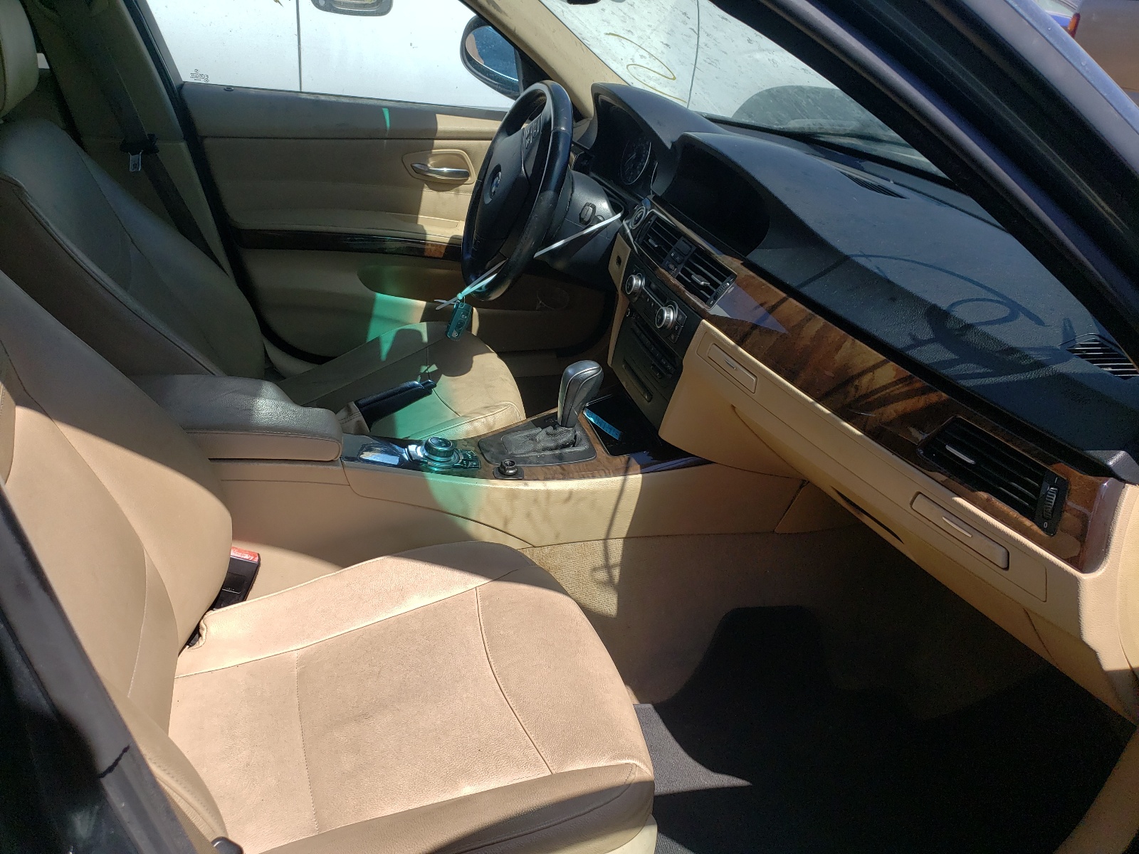 Zdjęcie 5 z aukcji – 2009 BMW 328 I z VIN WBAPH77579NM31384