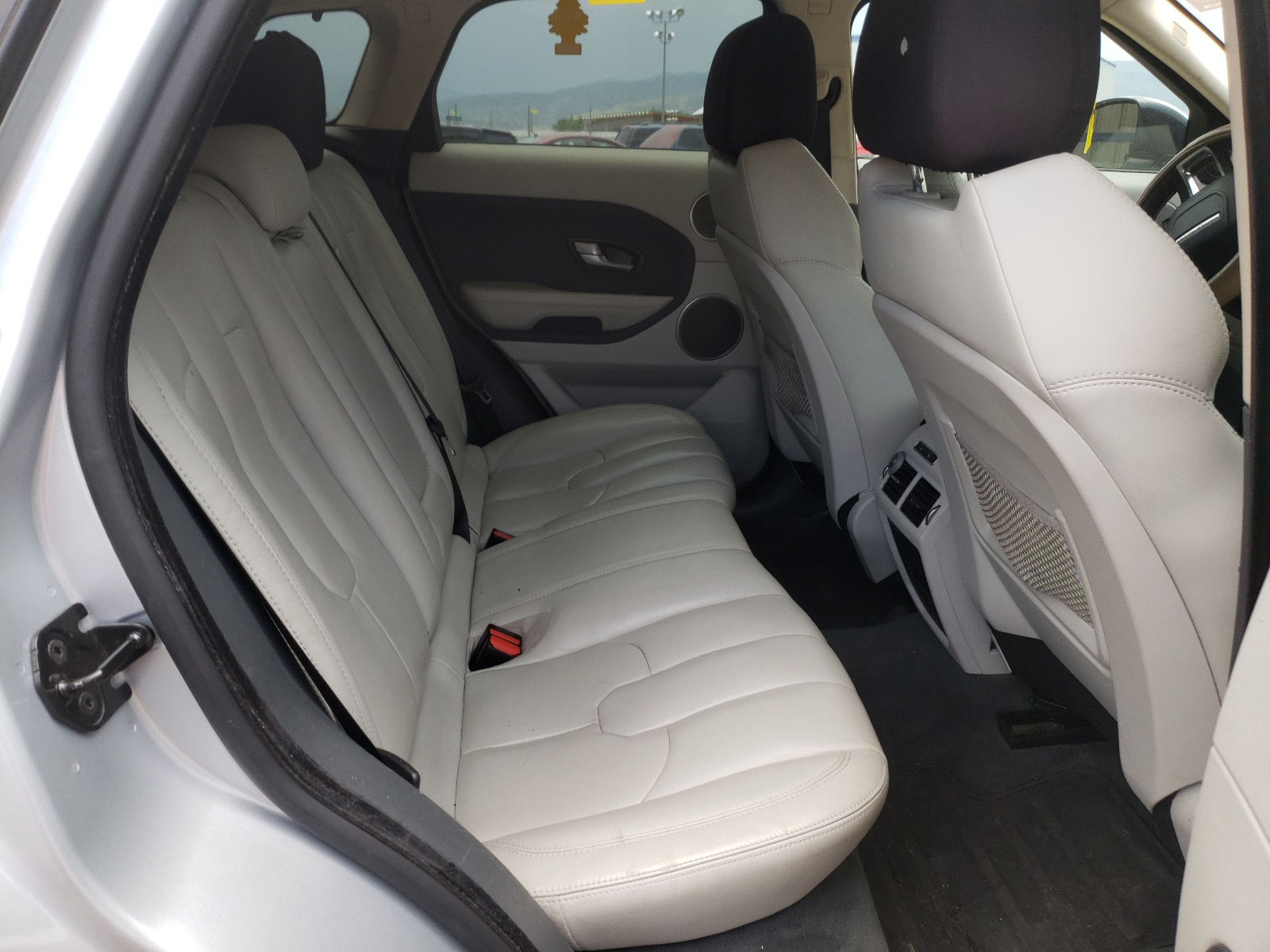 Photo 6 from auction – 2015 LAND ROVER RANGE ROVE with VIN SALVP2BG9FH962436