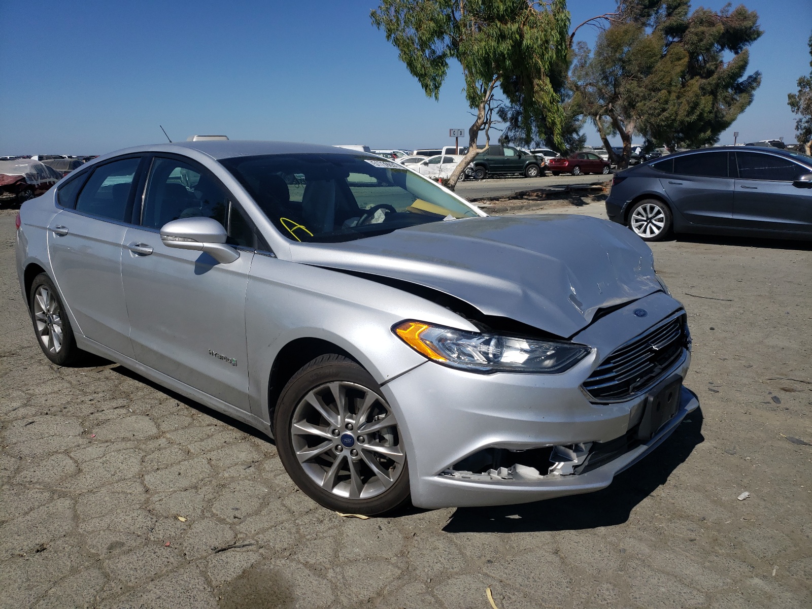 FORD FUSION SE 2017 with VIN 3FA6P0LU8HR314131 - Photo from auction