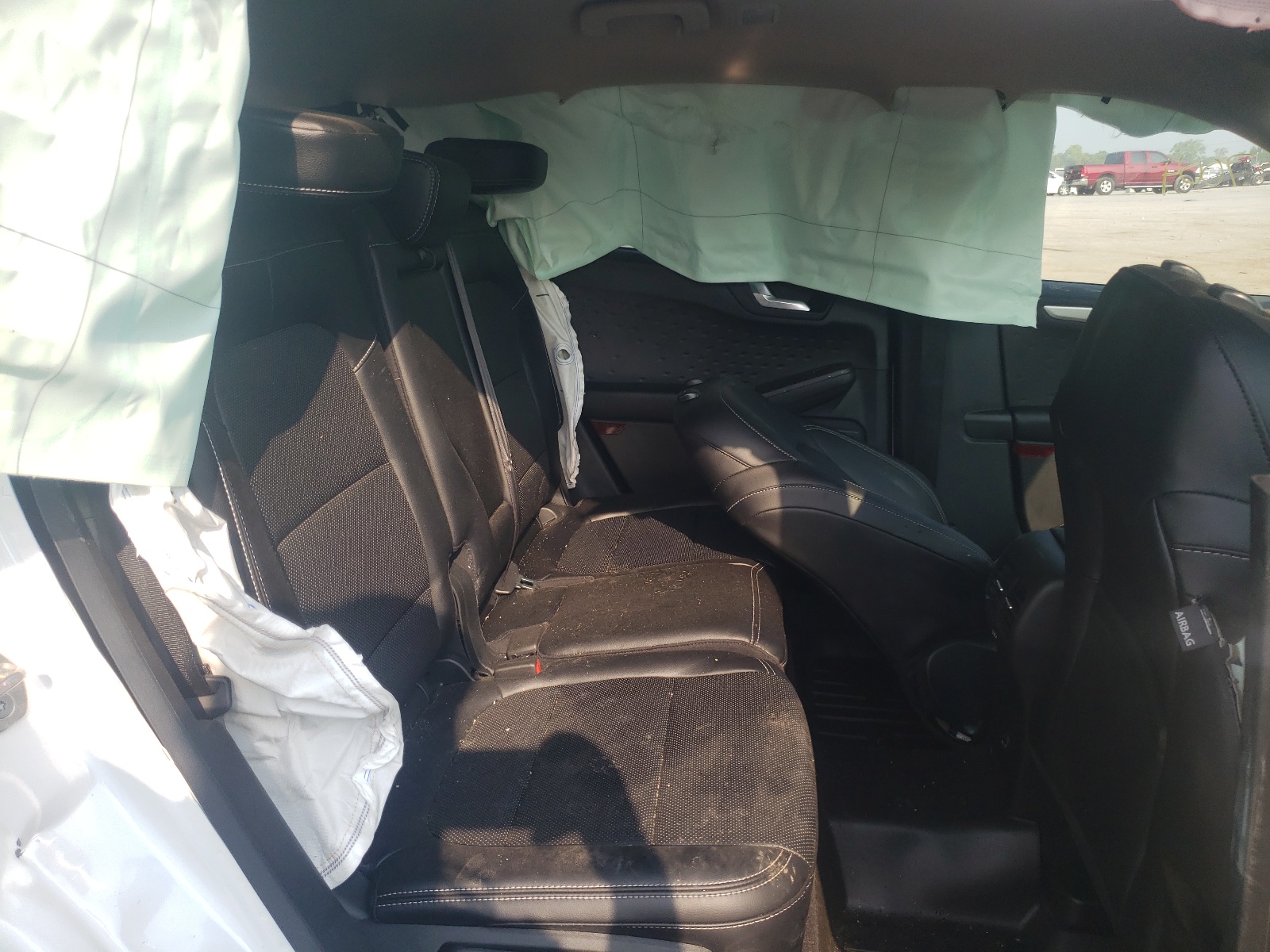 Photo 6 from auction – 2020 FORD ESCAPE SEL with VIN 1FMCU9H63LUC18926
