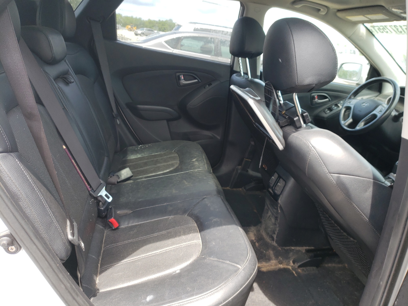 Photo 6 from auction – 2014 HYUNDAI TUCSON GLS with VIN KM8JUCAG2EU938745