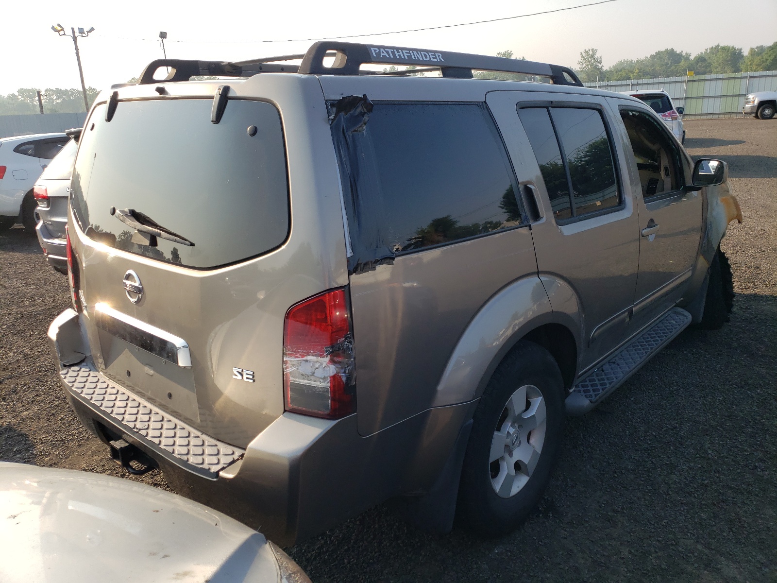 Photo 4 from auction – 2006 NISSAN PATHFINDER with VIN 5N1AR18W86C655129
