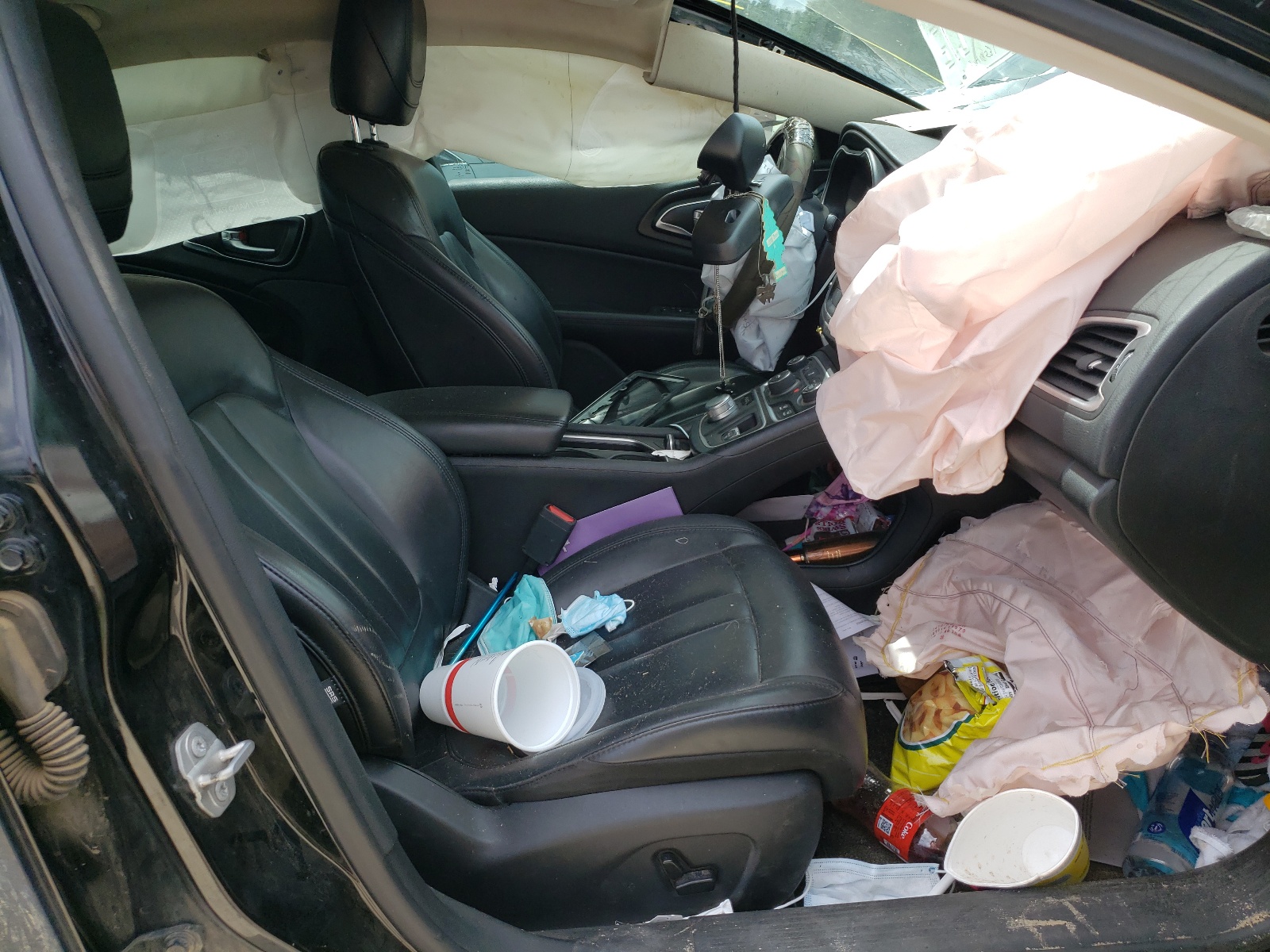 Фото 5 с аукциона – 2017 CHRYSLER 200 LIMITE с VIN 1C3CCCAB7HN506336