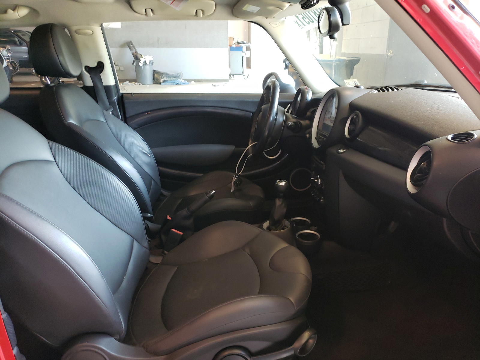 Photo 5 from auction – 2012 MINI COOPER S with VIN WMWSV3C53CTY25842